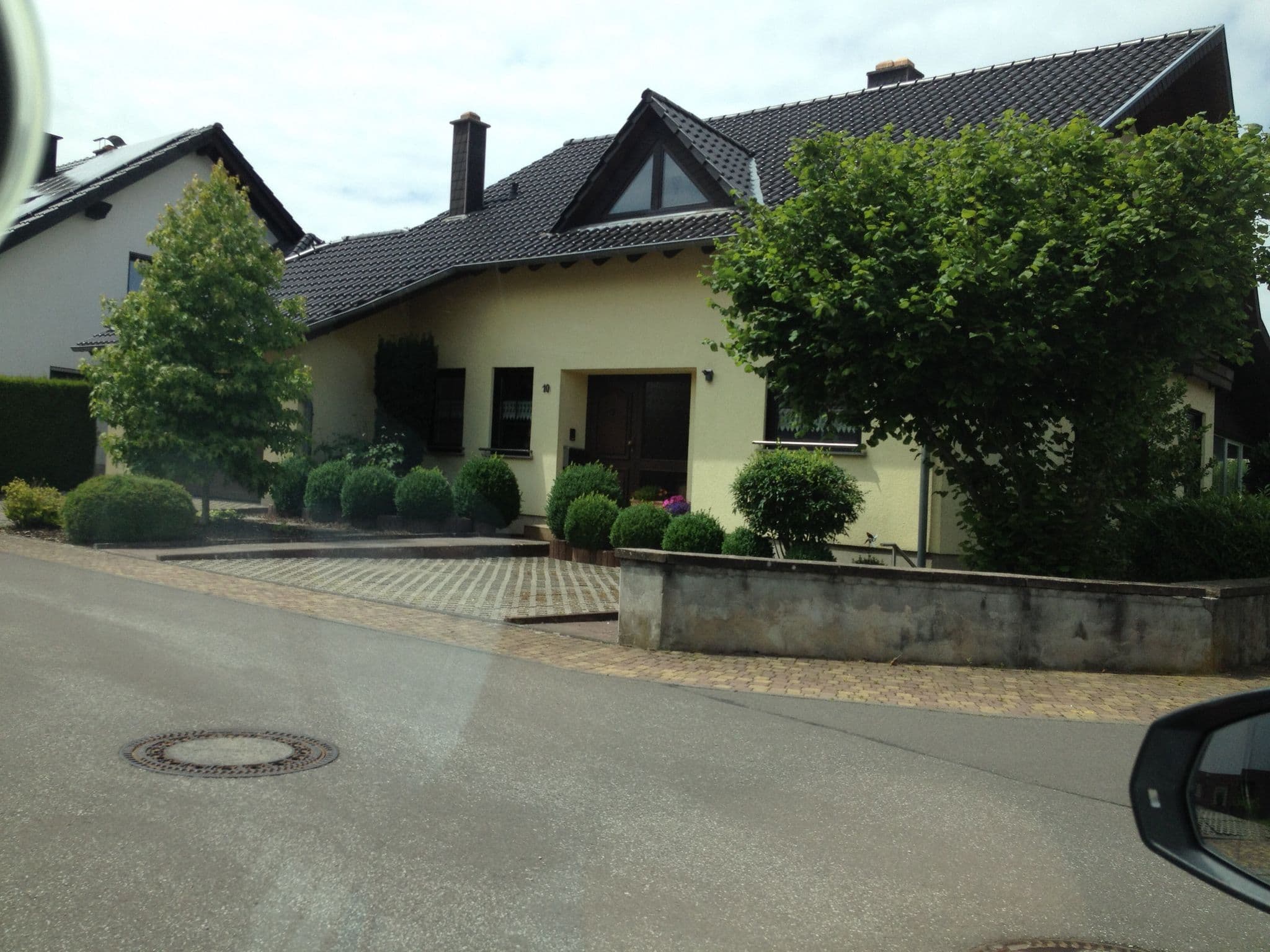 Street view near Alexa Odenbreit Haus Alexa, Orscholz — © teddy73 (CC BY-SA · Mapillary)