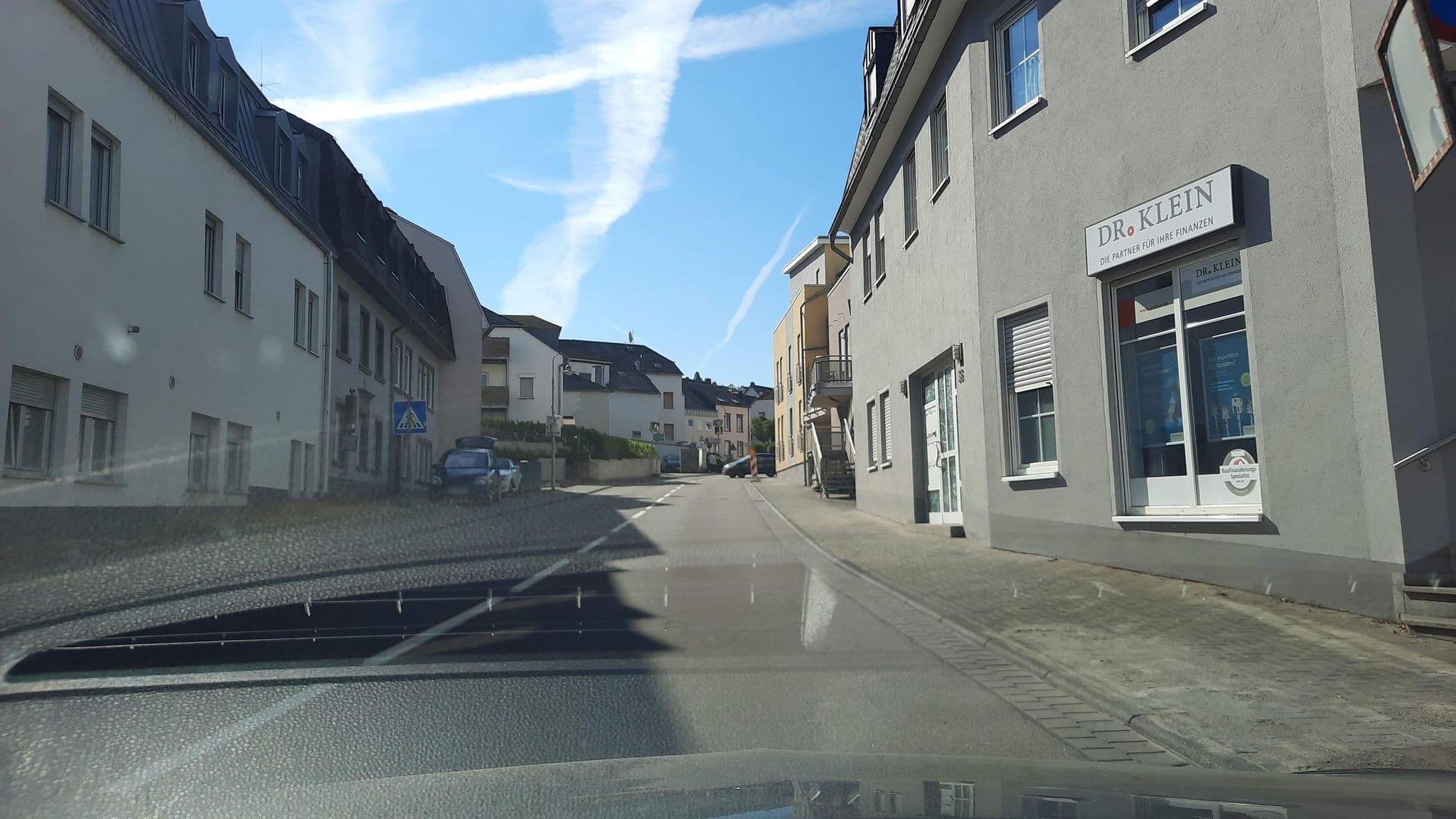Street view near Hotel Römerstuben, Konz — © Lowiekse (CC BY-SA · Mapillary)