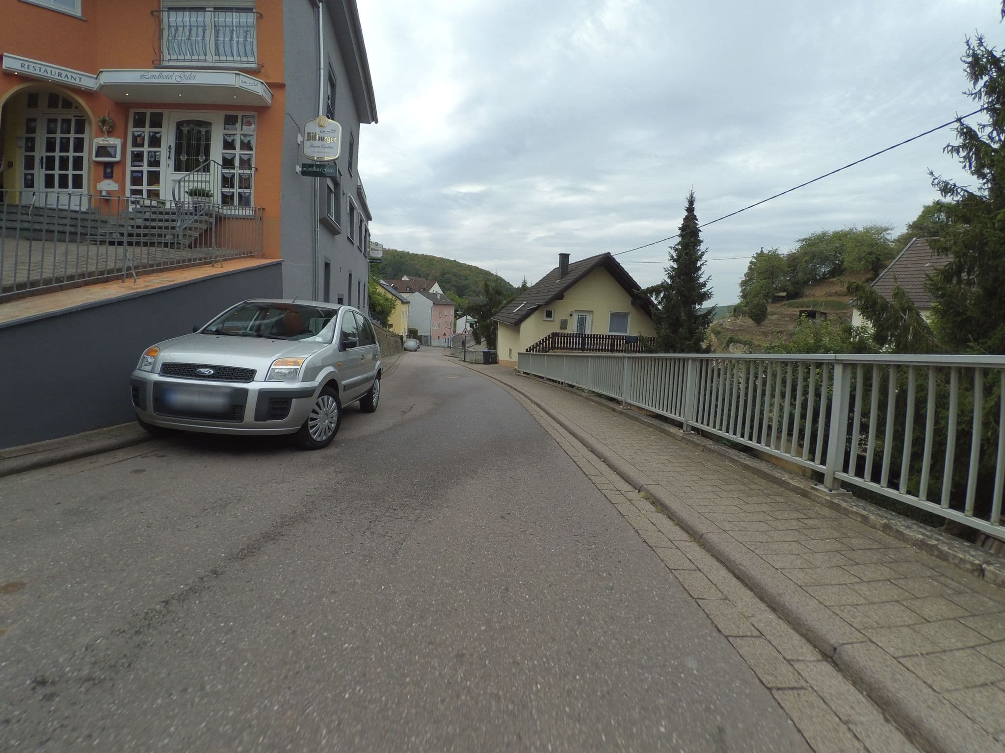 Street view near Hotel Moselblick, Wincheringen — © peewee32 (CC BY-SA · Mapillary)