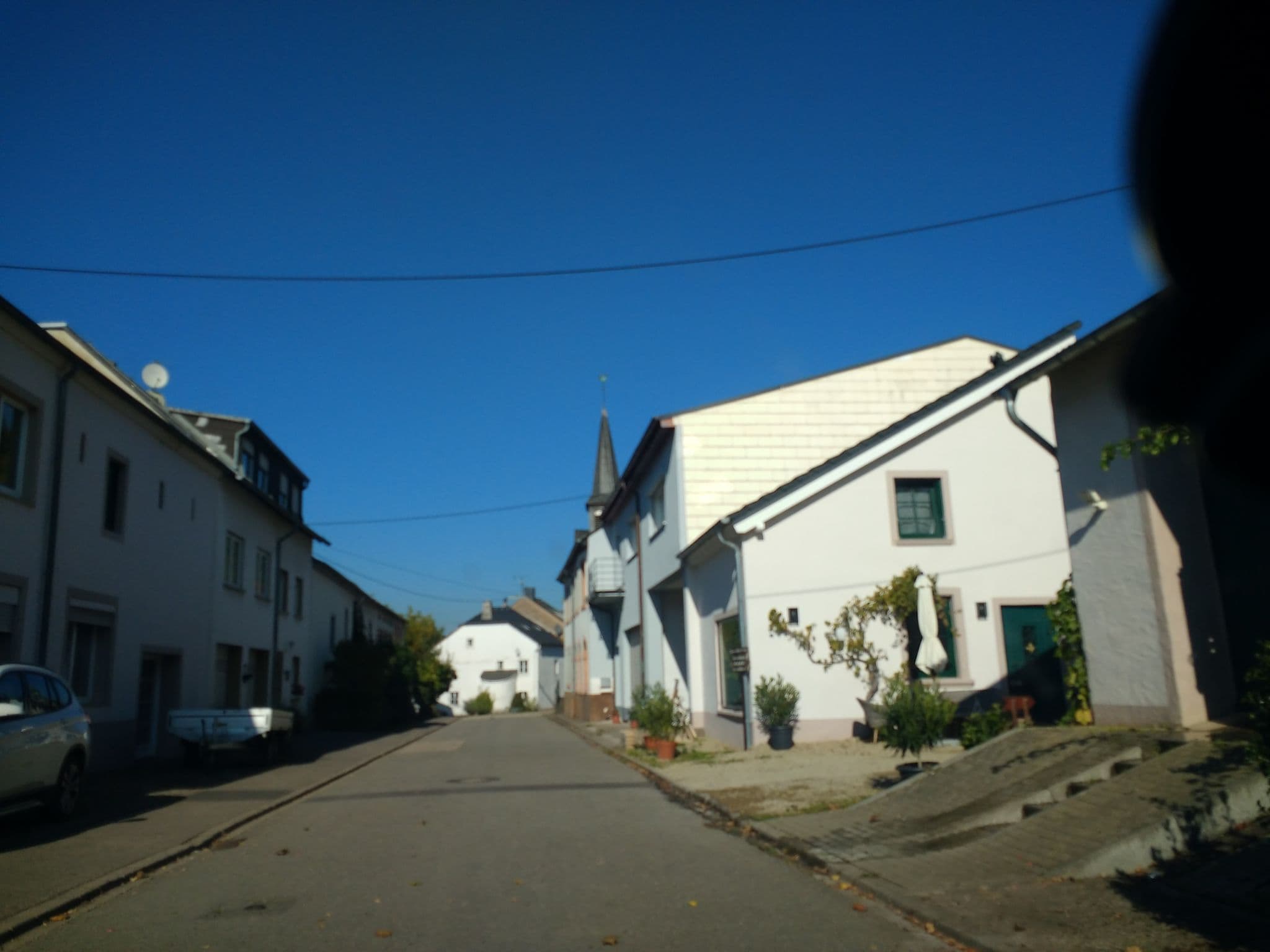 Street view near Ferienweingut Permesang, Wiltingen — © igdb (CC BY-SA · Mapillary)
