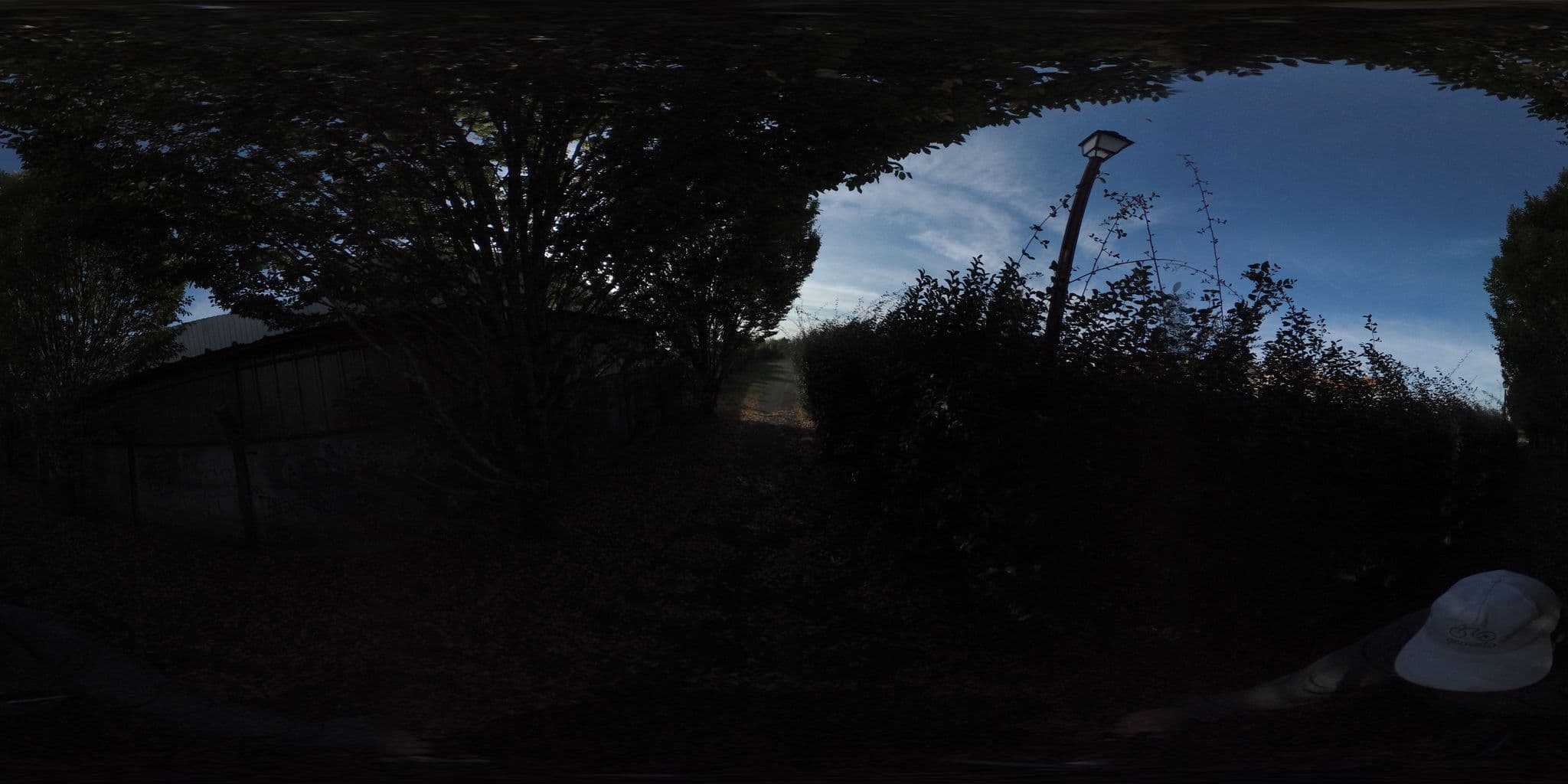 Street view near Hôtel de la Gare, Latresne — © geovelo (CC BY-SA · Mapillary)