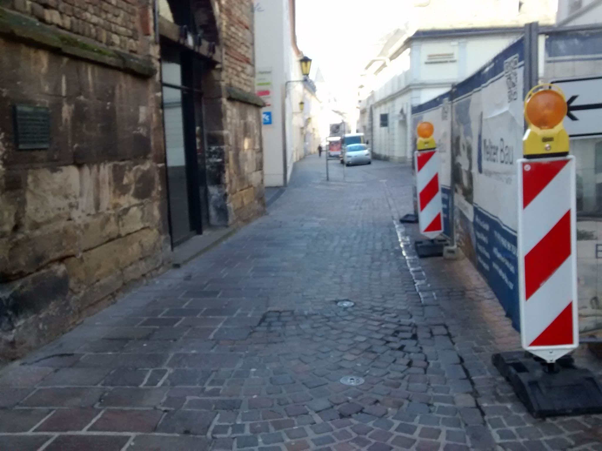 Street view near Ristorante Pizzeria Hotel Frankenturm, Trier — © erdrandbewohner (CC BY-SA · Mapillary)