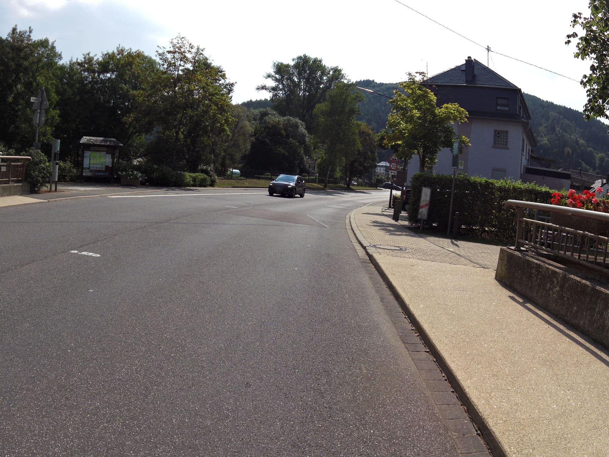 Street view near Hotel Neyses am Park, Kordel — © marczoutendijk (CC BY-SA · Mapillary)