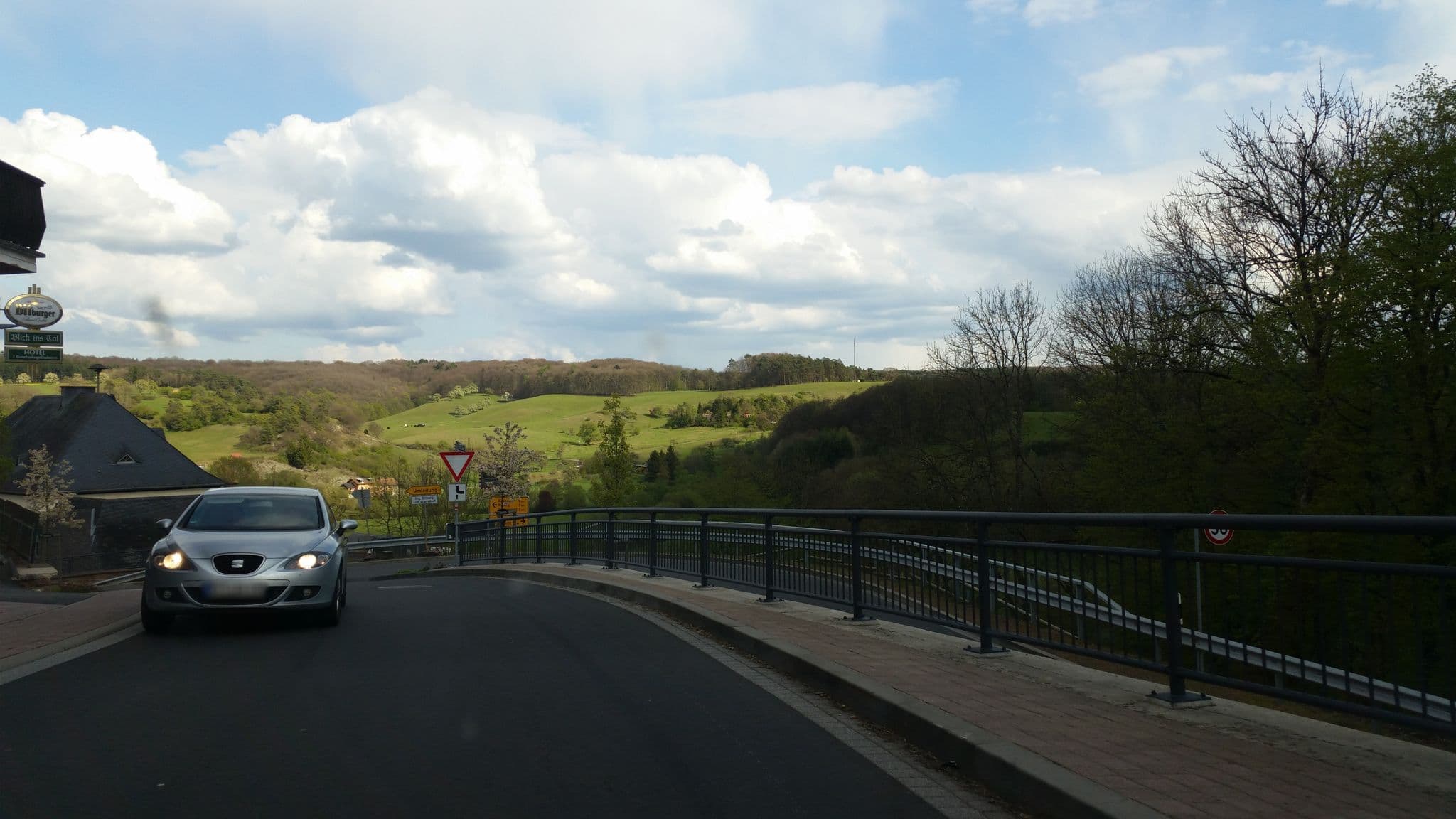 Street view near Landgasthaus Blick ins Tal, Rittersdorf — © it_s_so_funny (CC BY-SA · Mapillary)