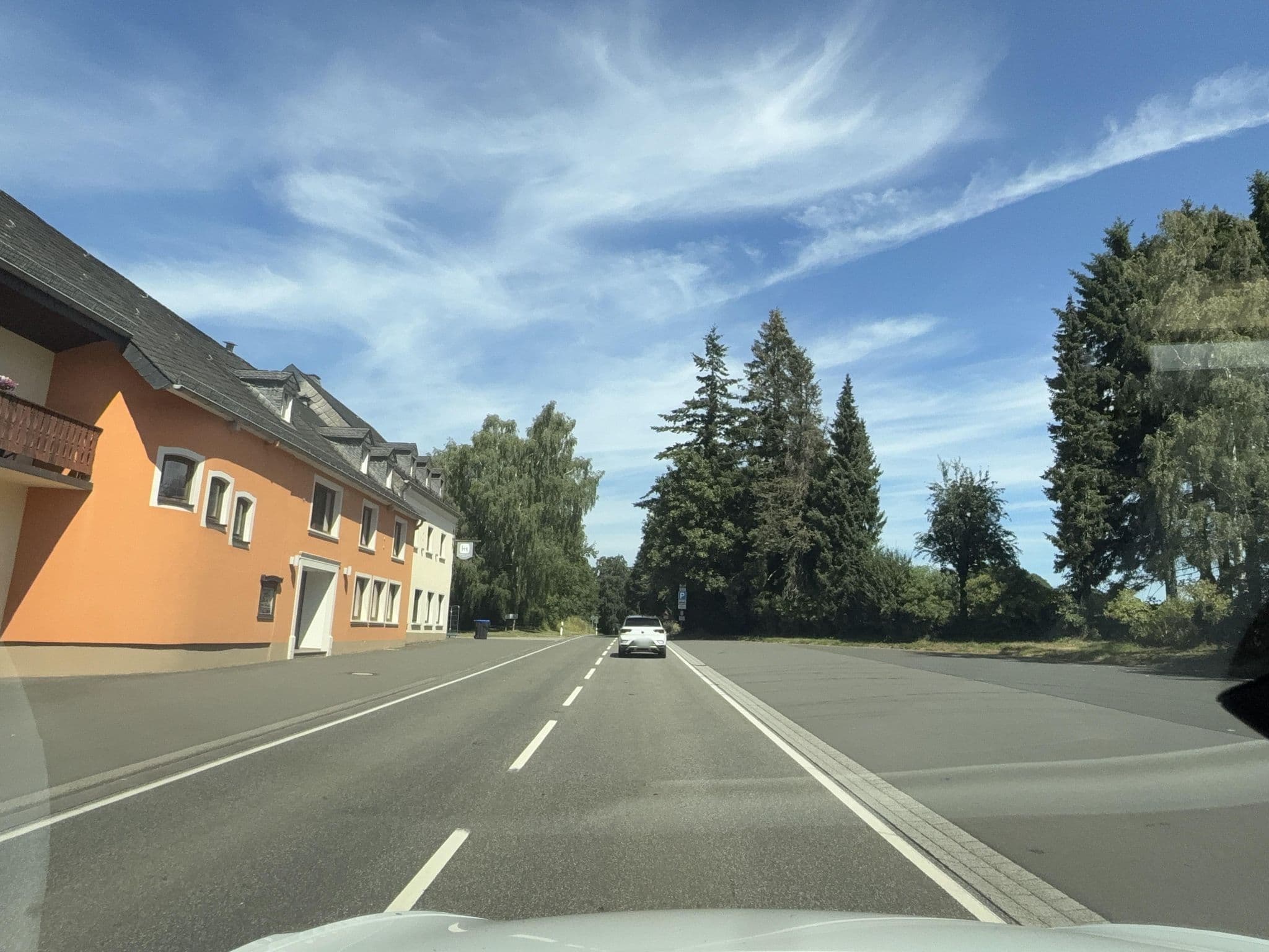 Street view near Hotel Zur Held, Prüm — © ottor (CC BY-SA · Mapillary)