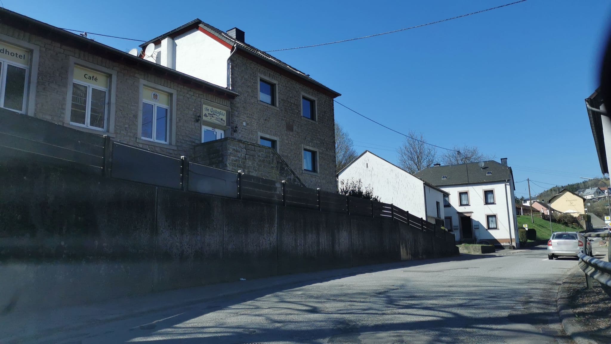Street view near Landhotel & Café Im Gartenfeld, Newel — © ma_rt_in (CC BY-SA · Mapillary)