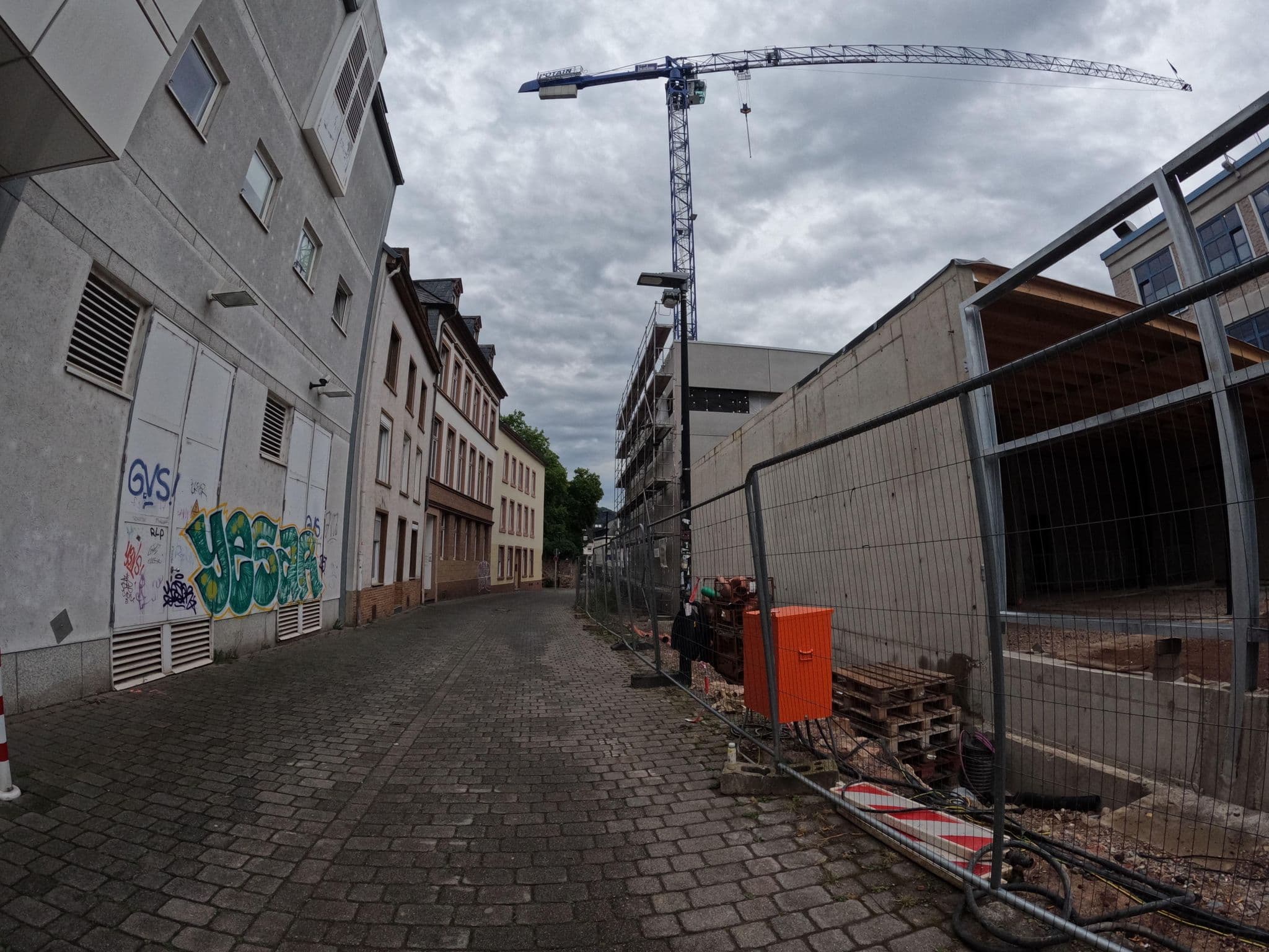 Street view near Ferienwohnung An den Kaiserthermen, Trier — © vinisa (CC BY-SA · Mapillary)