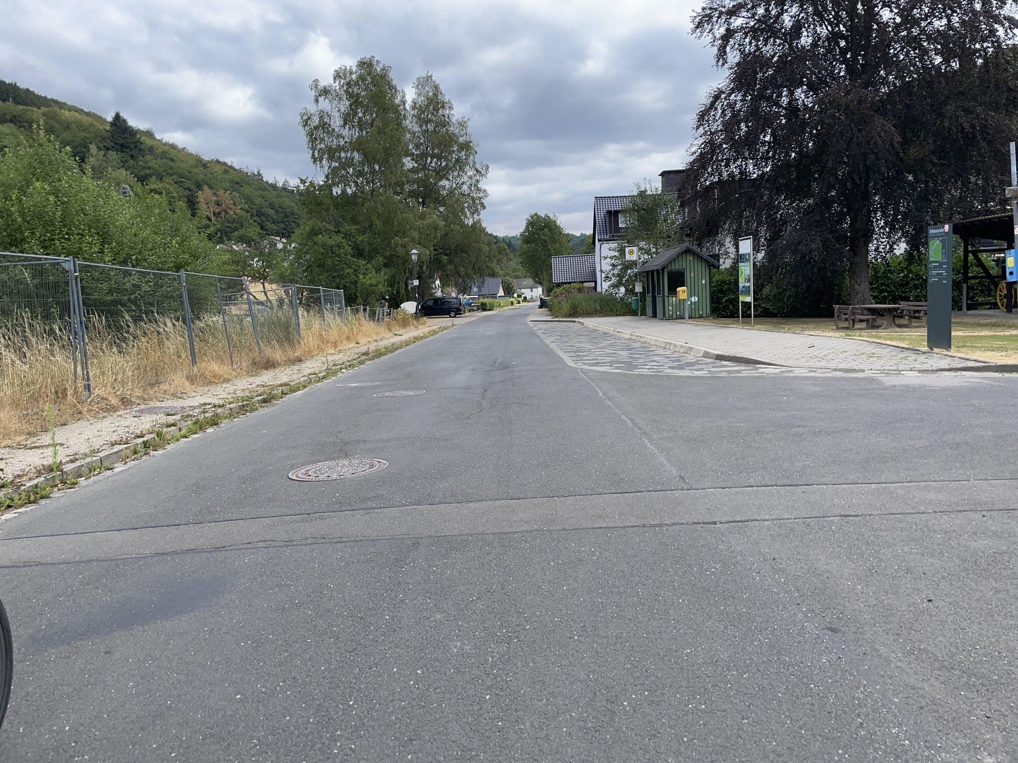 Street view near Onder Donsdekbed, Simmerath — © Nicolas1030 (CC BY-SA · Mapillary)
