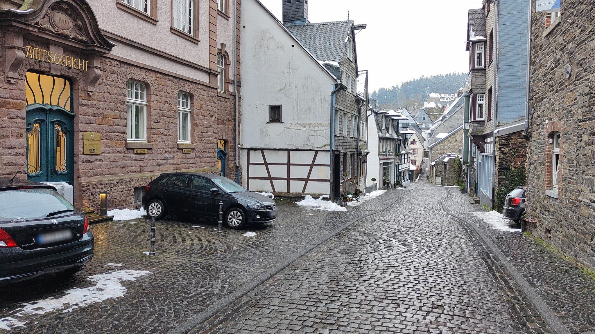 Street view near Zum alten Landrat, Monschau — © jeroenrozema74 (CC BY-SA · Mapillary)