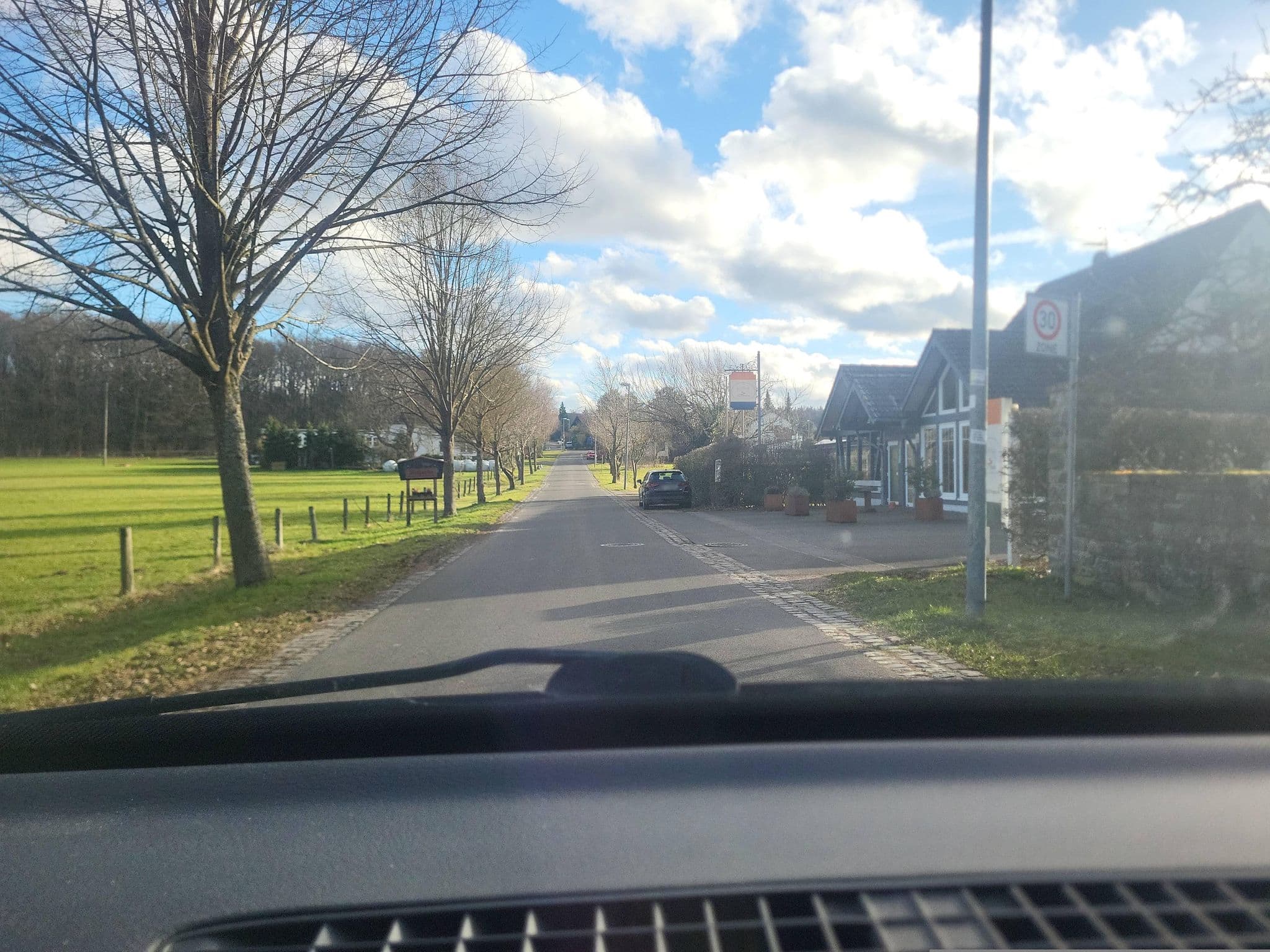 Street view near Hotel Kermeter Schanke, Heimbach — © walldi222 (CC BY-SA · Mapillary)