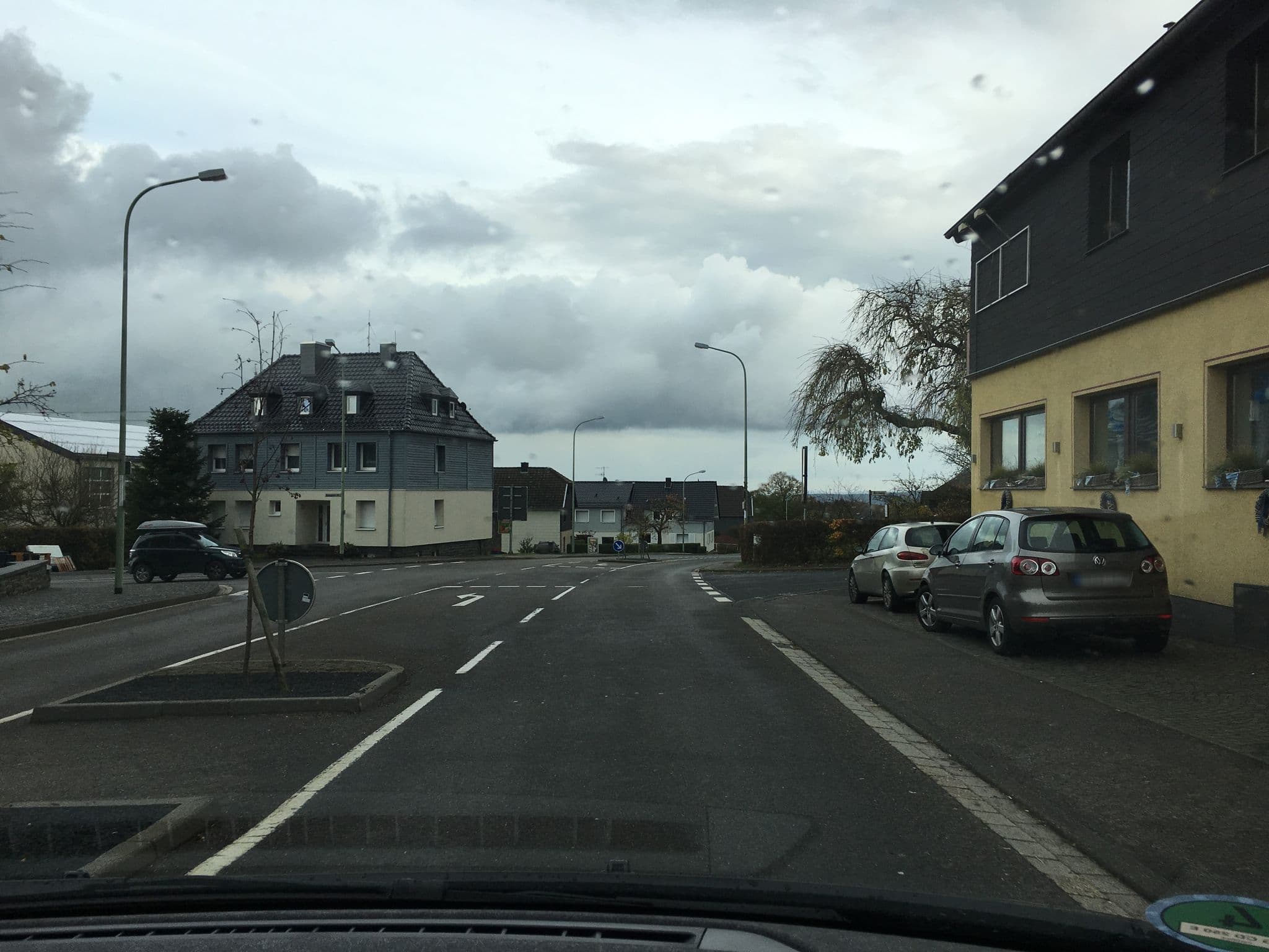 Street view near Hotel Zum alten Fritz Roeb GmbH & Co, Heimbach — © noel (CC BY-SA · Mapillary)