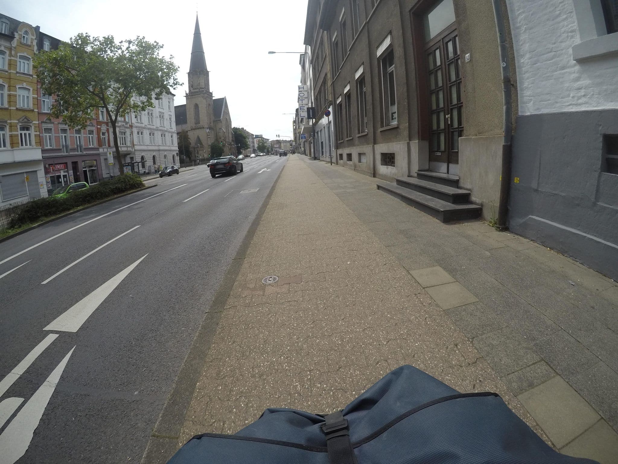 Street view near Krone by Centro Comfort, Aachen — © mfa (CC BY-SA · Mapillary)