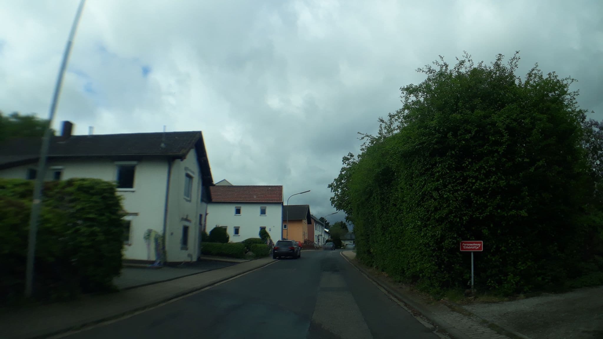 Street view near Ferienwohnung Eifelstueffje, Mechernich — © tobiasreg (CC BY-SA · Mapillary)