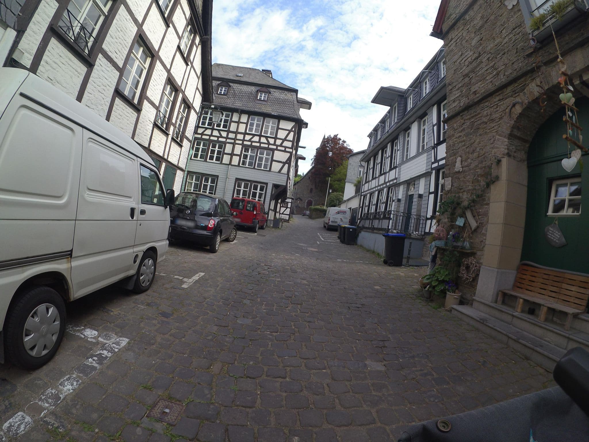 Street view near Burghotel, Monschau — © marczoutendijk (CC BY-SA · Mapillary)