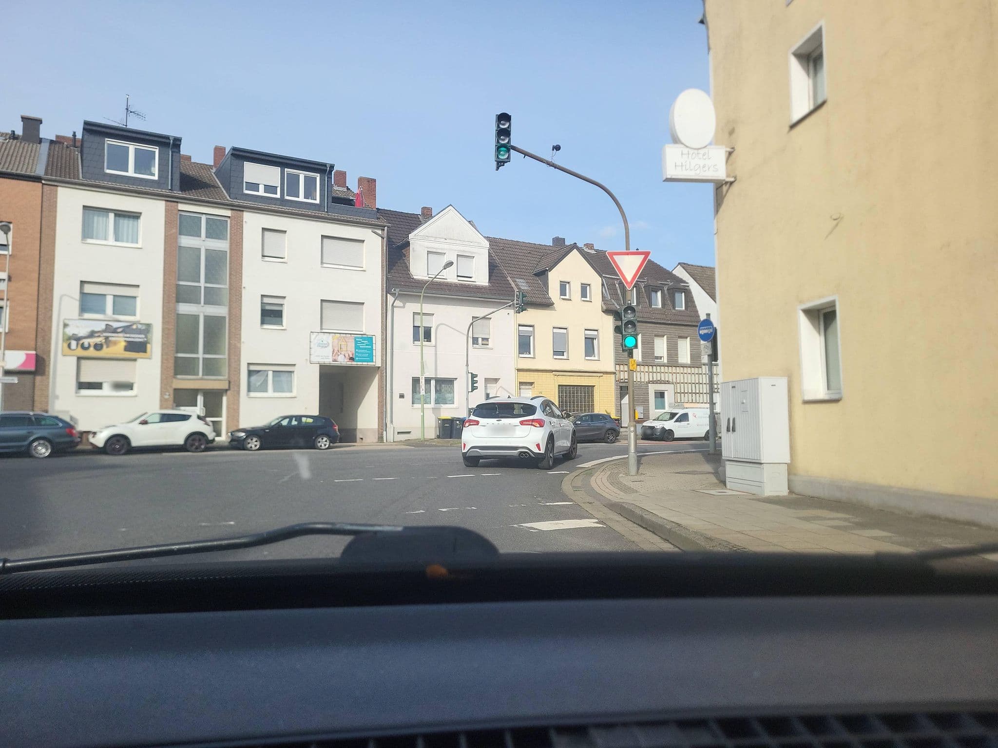 Street view near Hotel Hilgers Fax Hotel, Düren — © walldi222 (CC BY-SA · Mapillary)