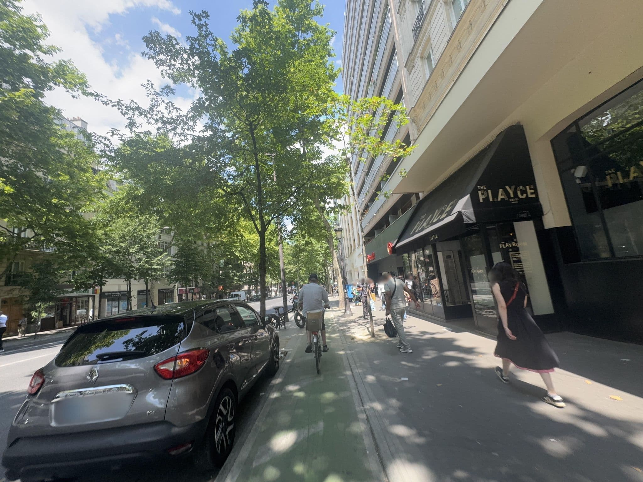 Street view near The Playce Hotel, Paris 18 Buttes-Montmartre — © jakecopp (CC BY-SA · Mapillary)