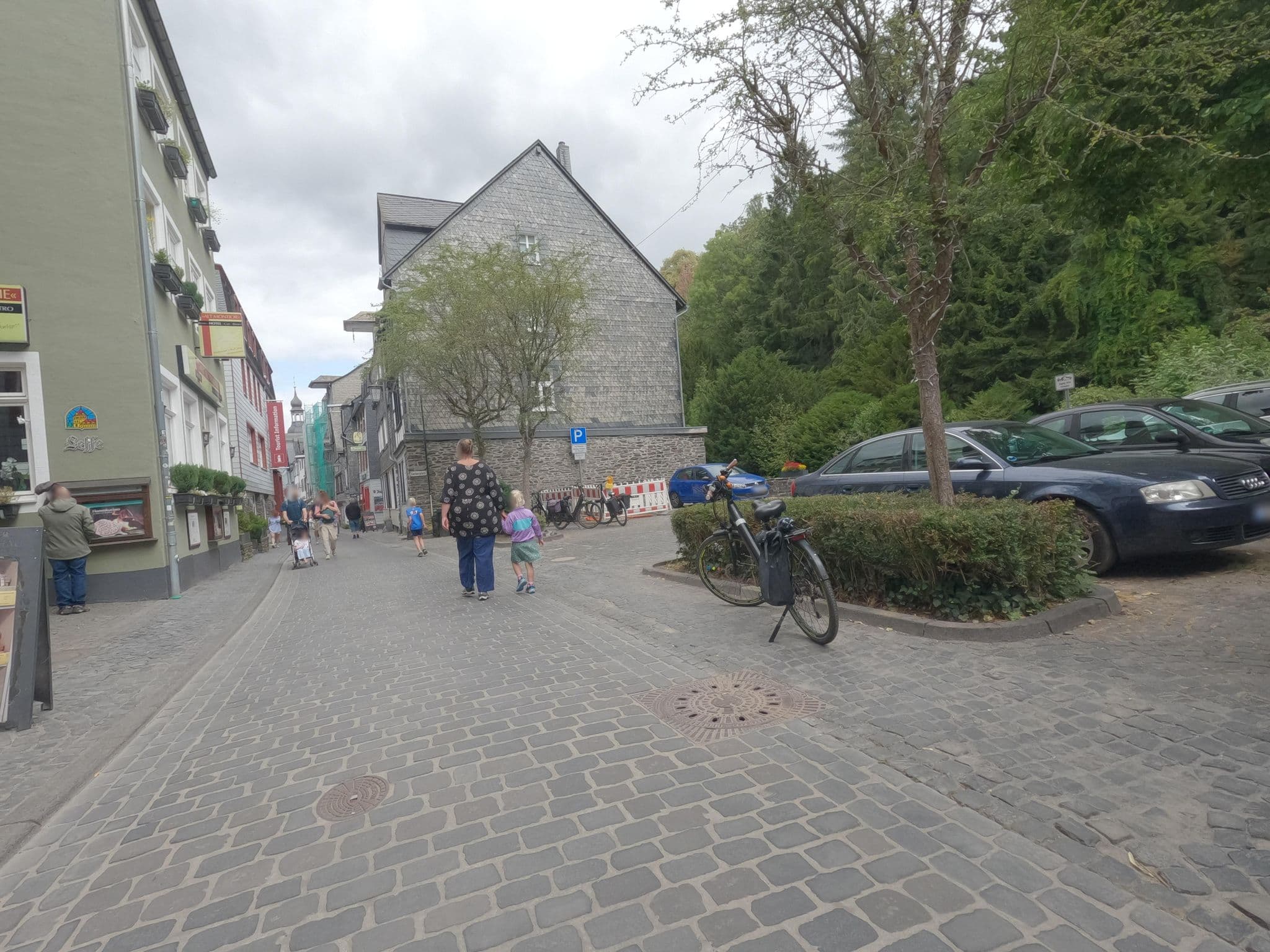 Street view near Hier & Jetzt Monschau, Monschau — © hektor1989 (CC BY-SA · Mapillary)