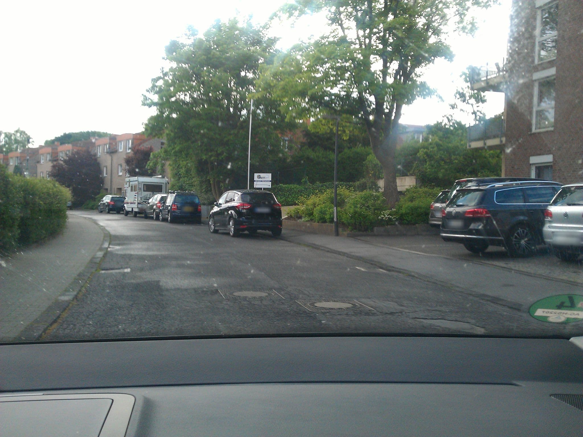 Street view near Art Hotel Superior Wellness Oase, Aachen — © zuse (CC BY-SA · Mapillary)