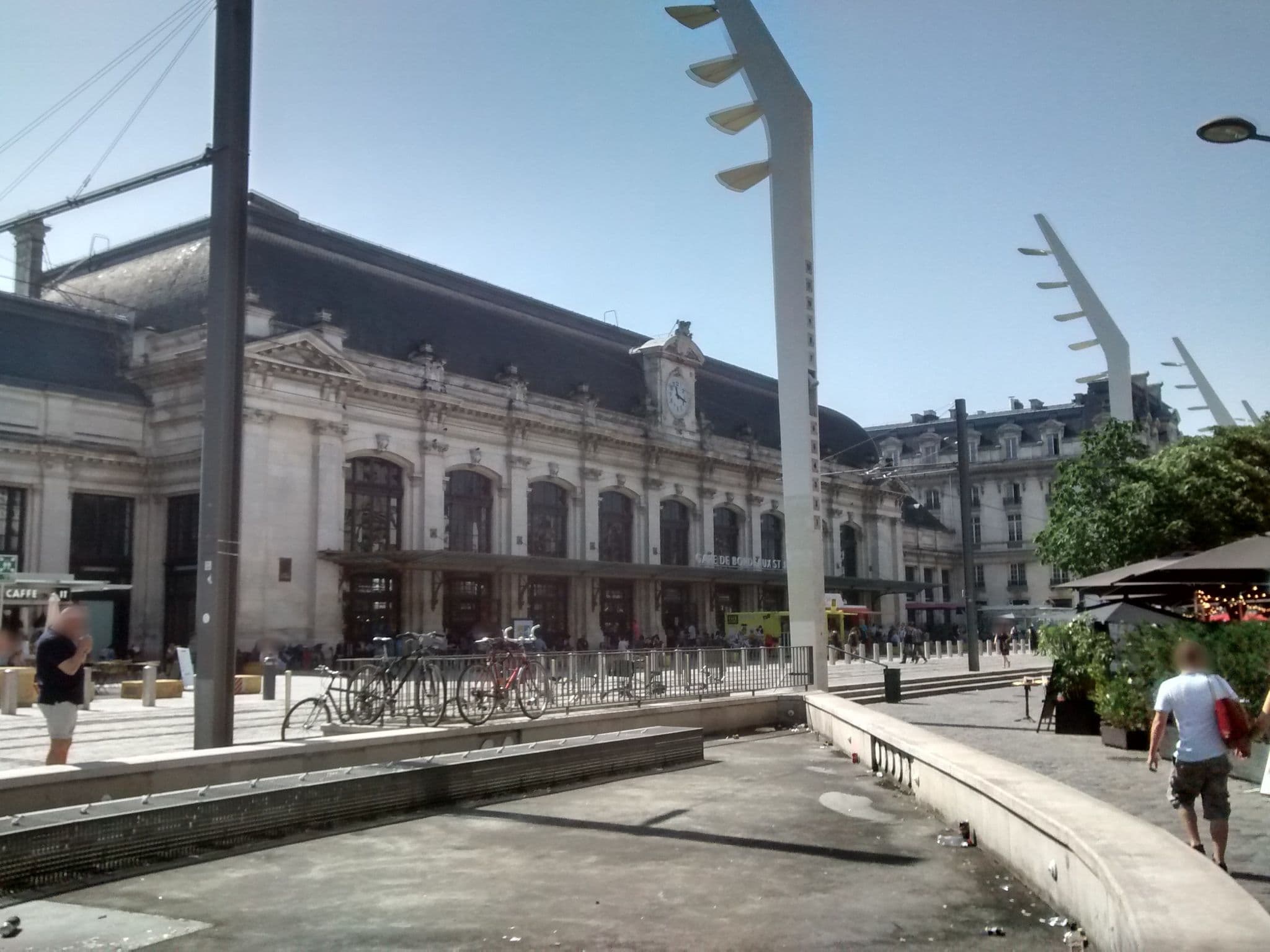 Street view near BDX Hôtel, Bègles — © msevilla00 (CC BY-SA · Mapillary)