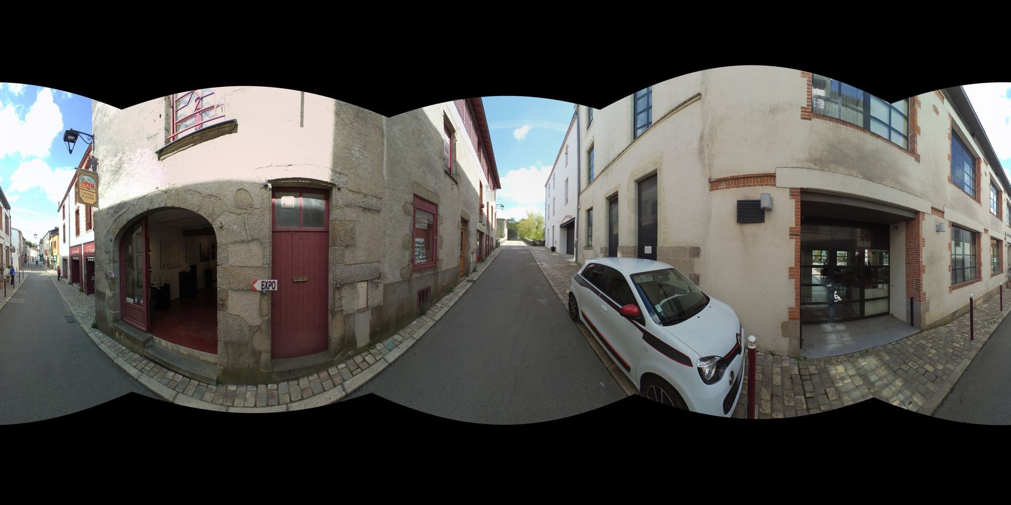 Street view near Villa Saint-Antoine, Clisson — © stephanep (CC BY-SA · Mapillary)