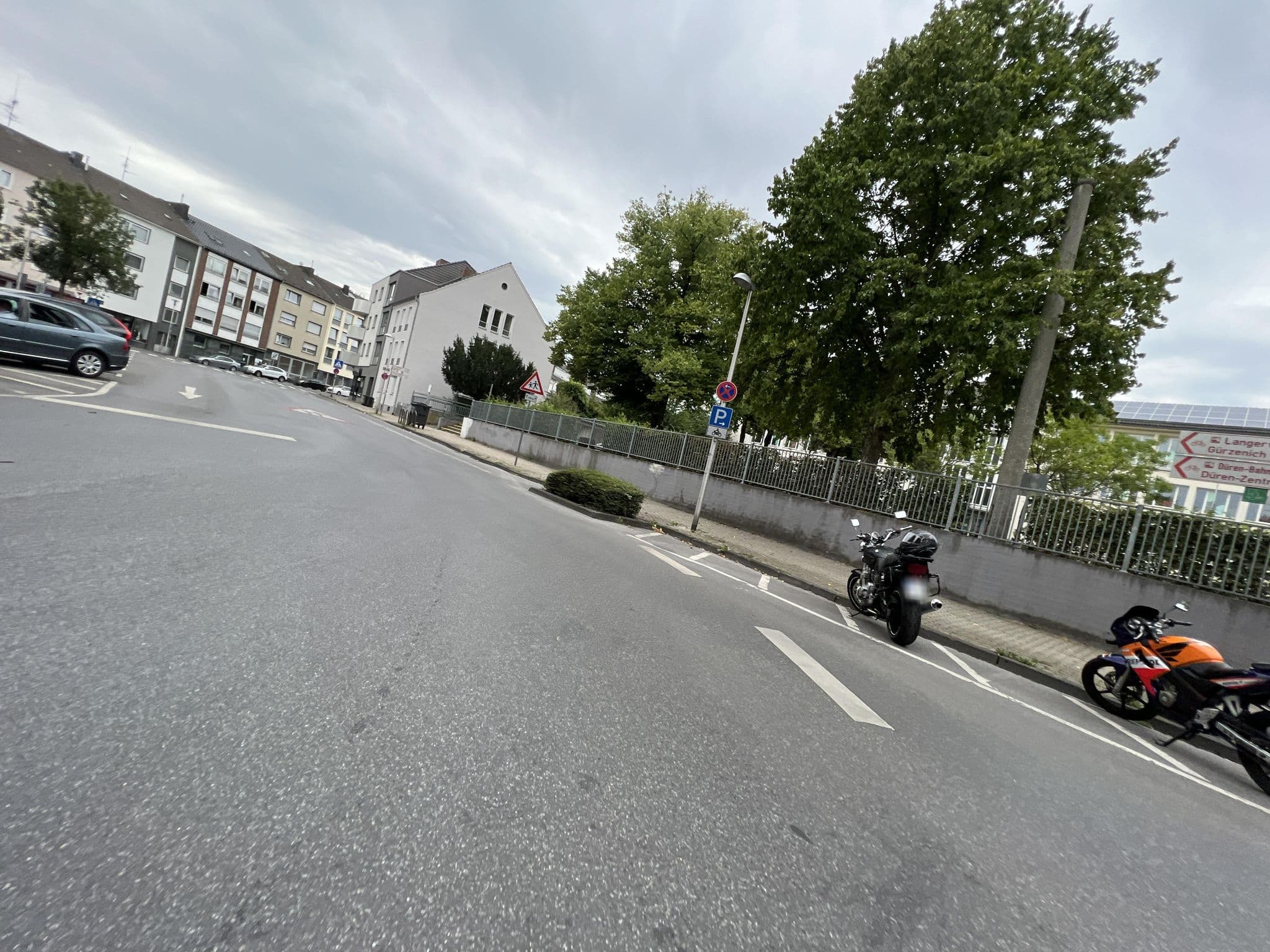 Street view near Apartment am Kaiserplatz, Düren — © tyomox (CC BY-SA · Mapillary)