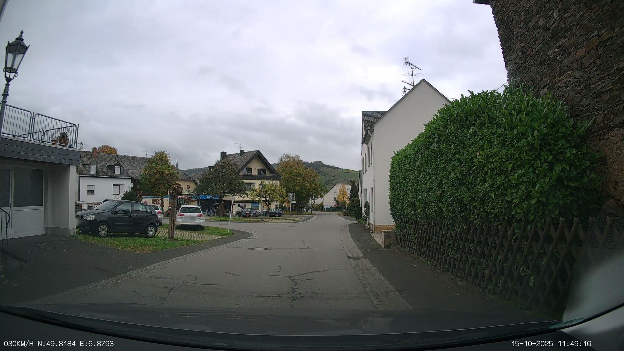 Street view near Hotel Alexanderhof, Leiwen — © heetENkoel (CC BY-SA · Mapillary)