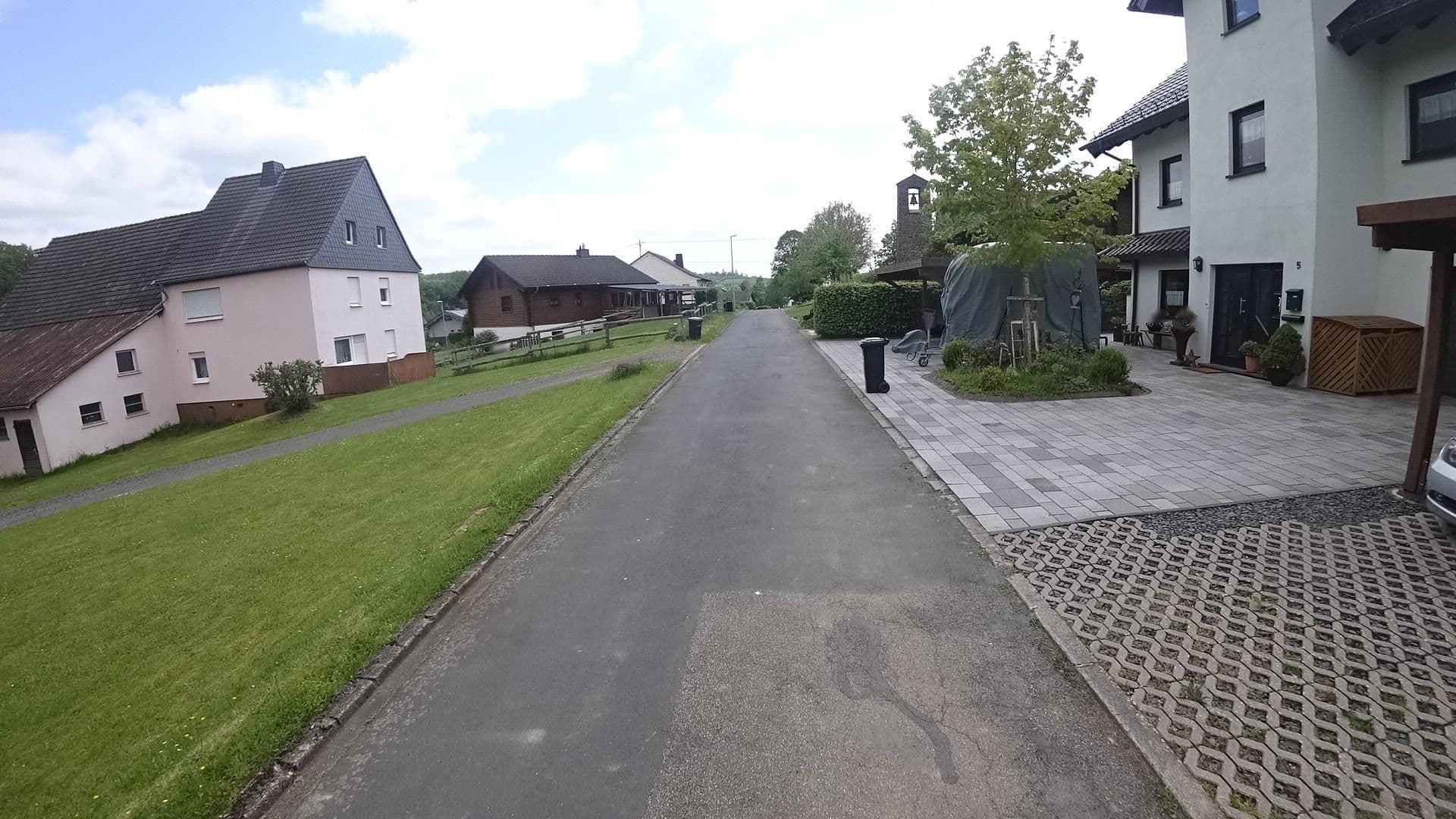Street view near Beiknüvi, Ulmen — © MichelleFritzSLP (CC BY-SA · Mapillary)