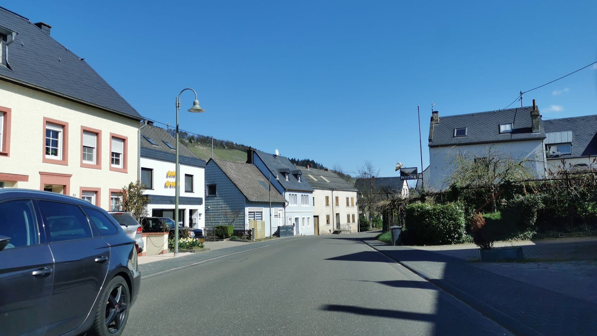 Street view near Pension Ostermann, Brauneberg — © ma_rt_in (CC BY-SA · Mapillary)