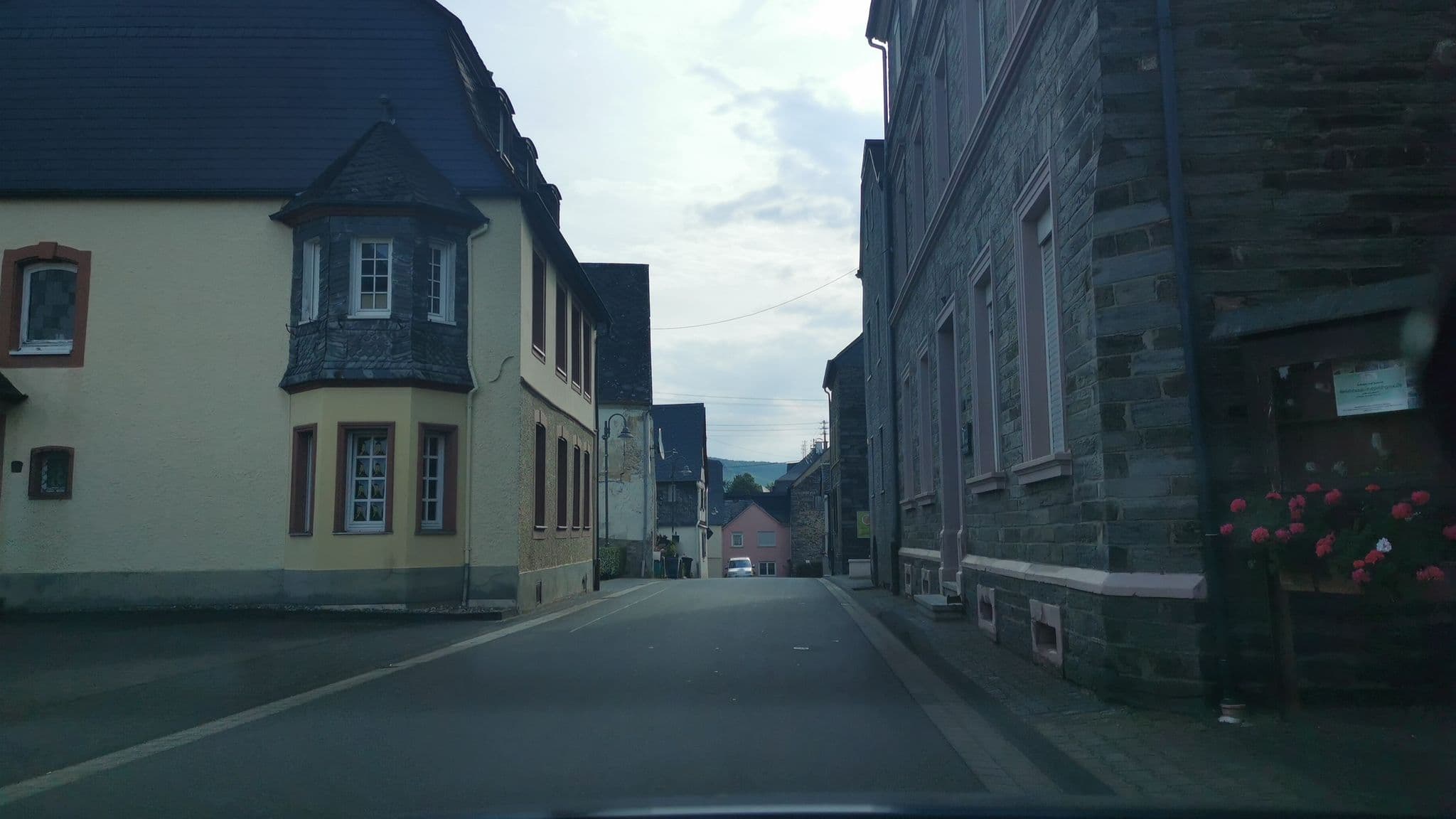Street view near Ferienhaus N° 14, Lieser — © ma_rt_in (CC BY-SA · Mapillary)