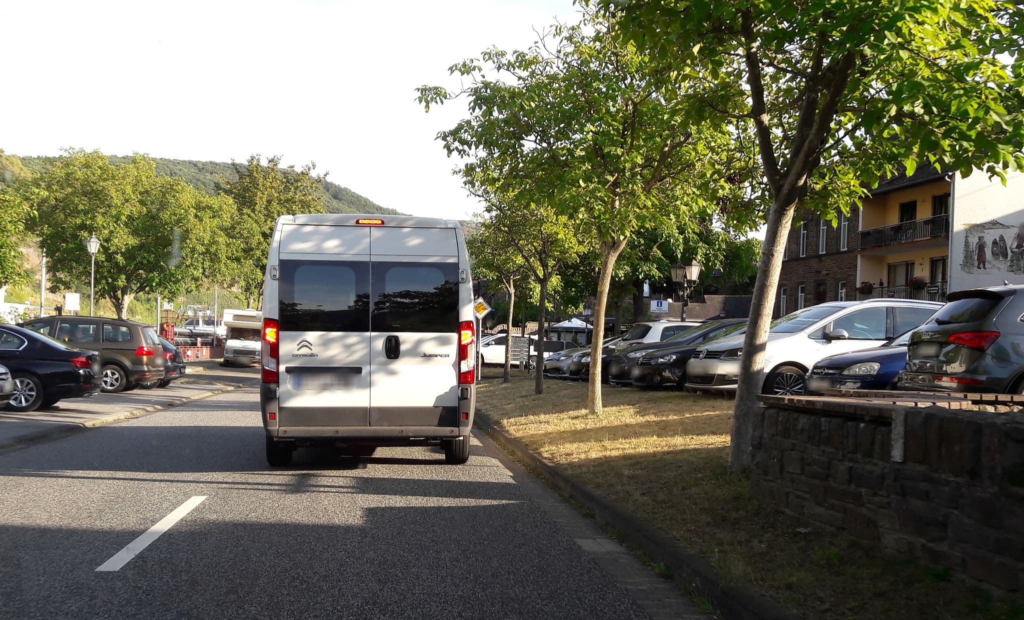 Street view near Ellenzer Goldbäumchen Inh. Joachim Löhr, Bruttig-Fankel — © teddy73 (CC BY-SA · Mapillary)