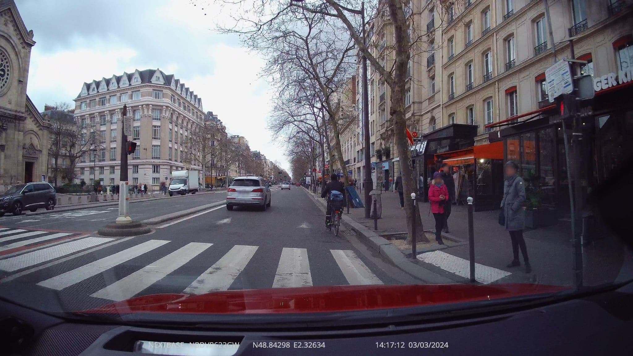 Street view near Renoir, Paris 06 Luxembourg — © aerandir14 (CC BY-SA · Mapillary)