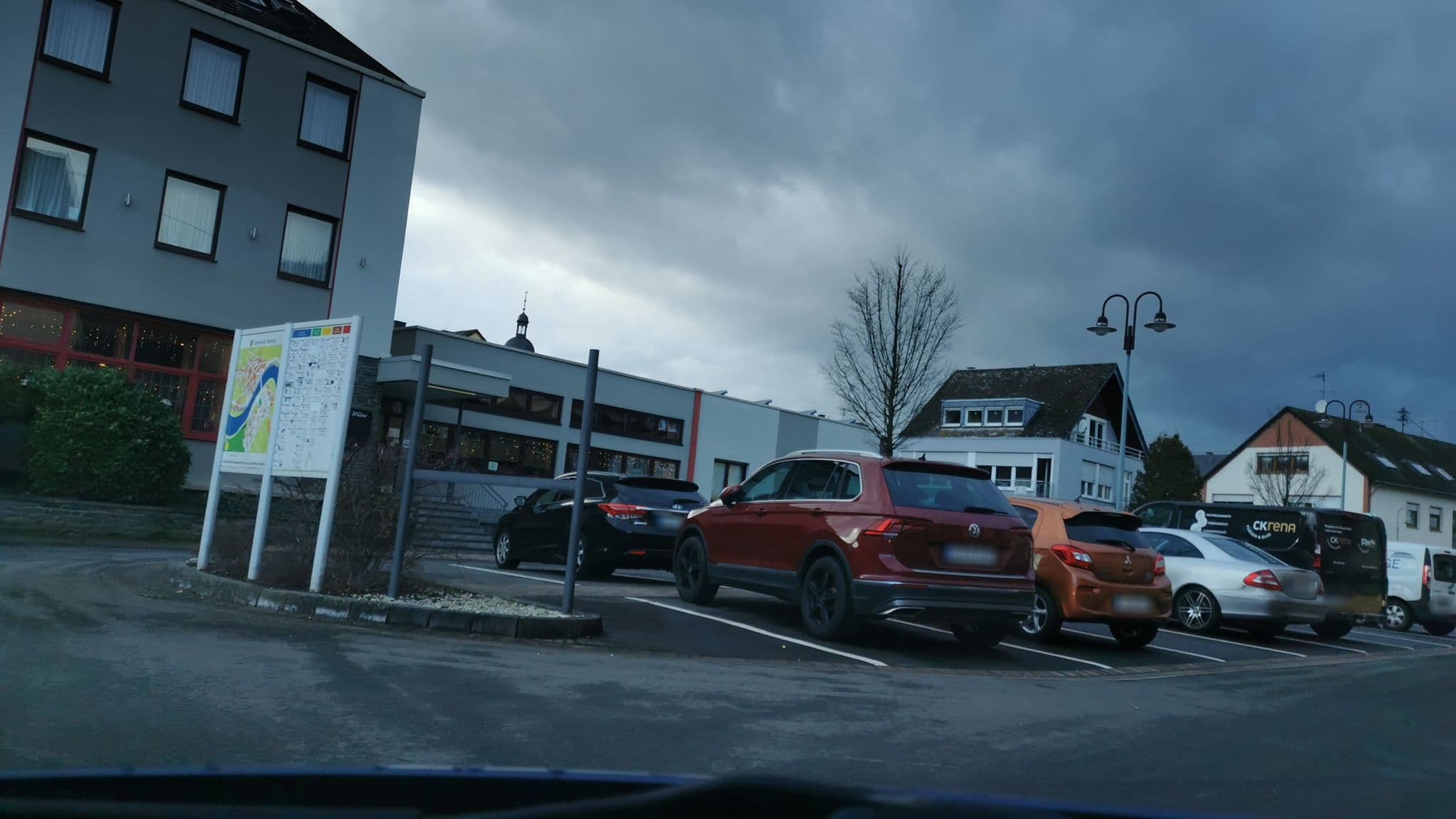 Street view near Zum Mosseltal, Riol — © ma_rt_in (CC BY-SA · Mapillary)