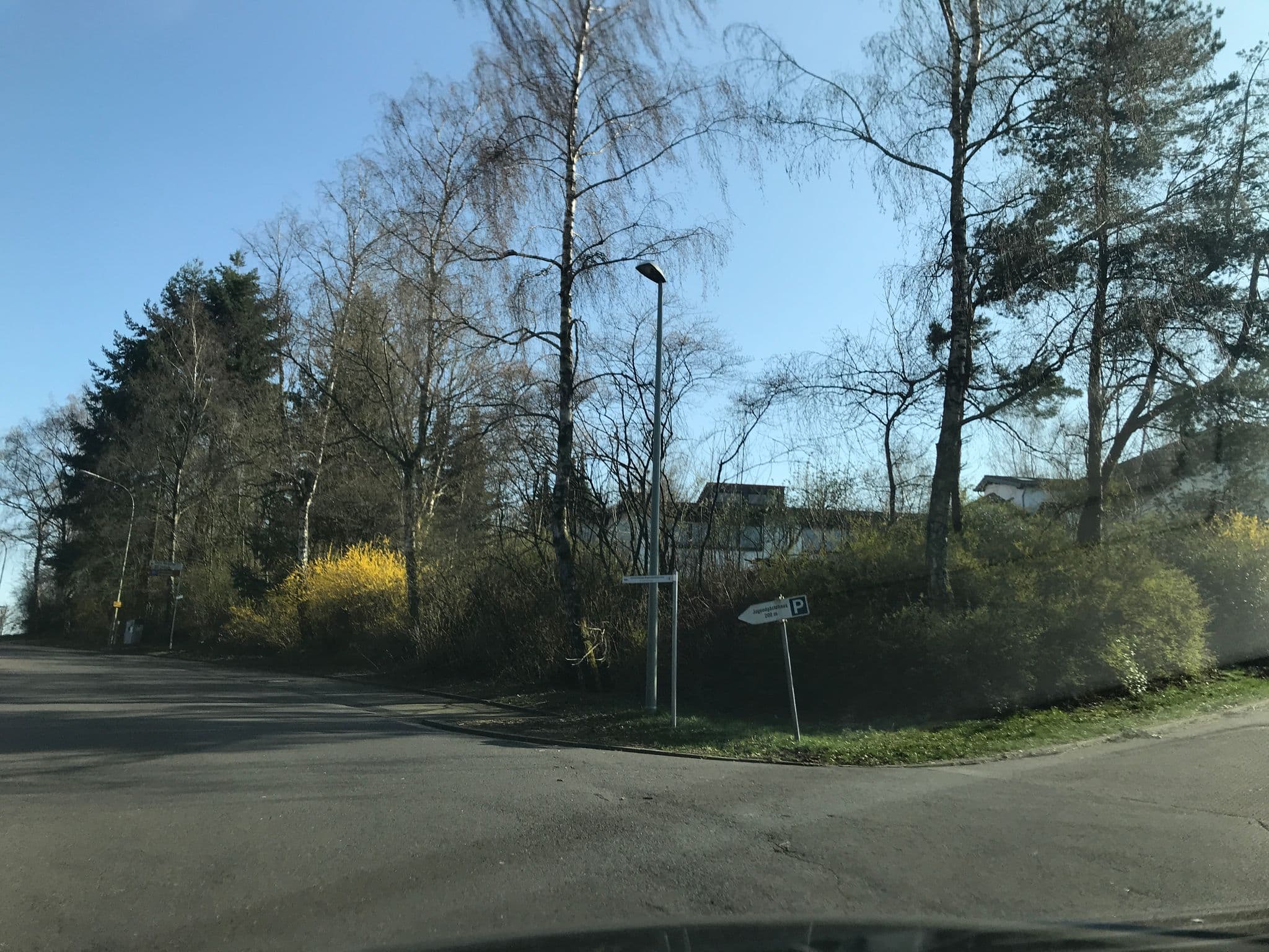 Street view near Jugendherberge Tholey, Tholey — © teddy73 (CC BY-SA · Mapillary)