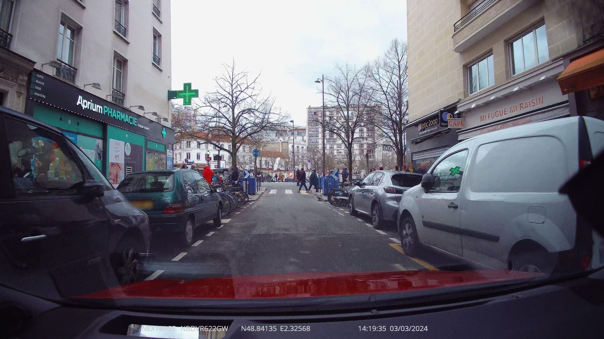 Street view near Hôtel Apollinaire, Paris 14 Observatoire — © aerandir14 (CC BY-SA · Mapillary)