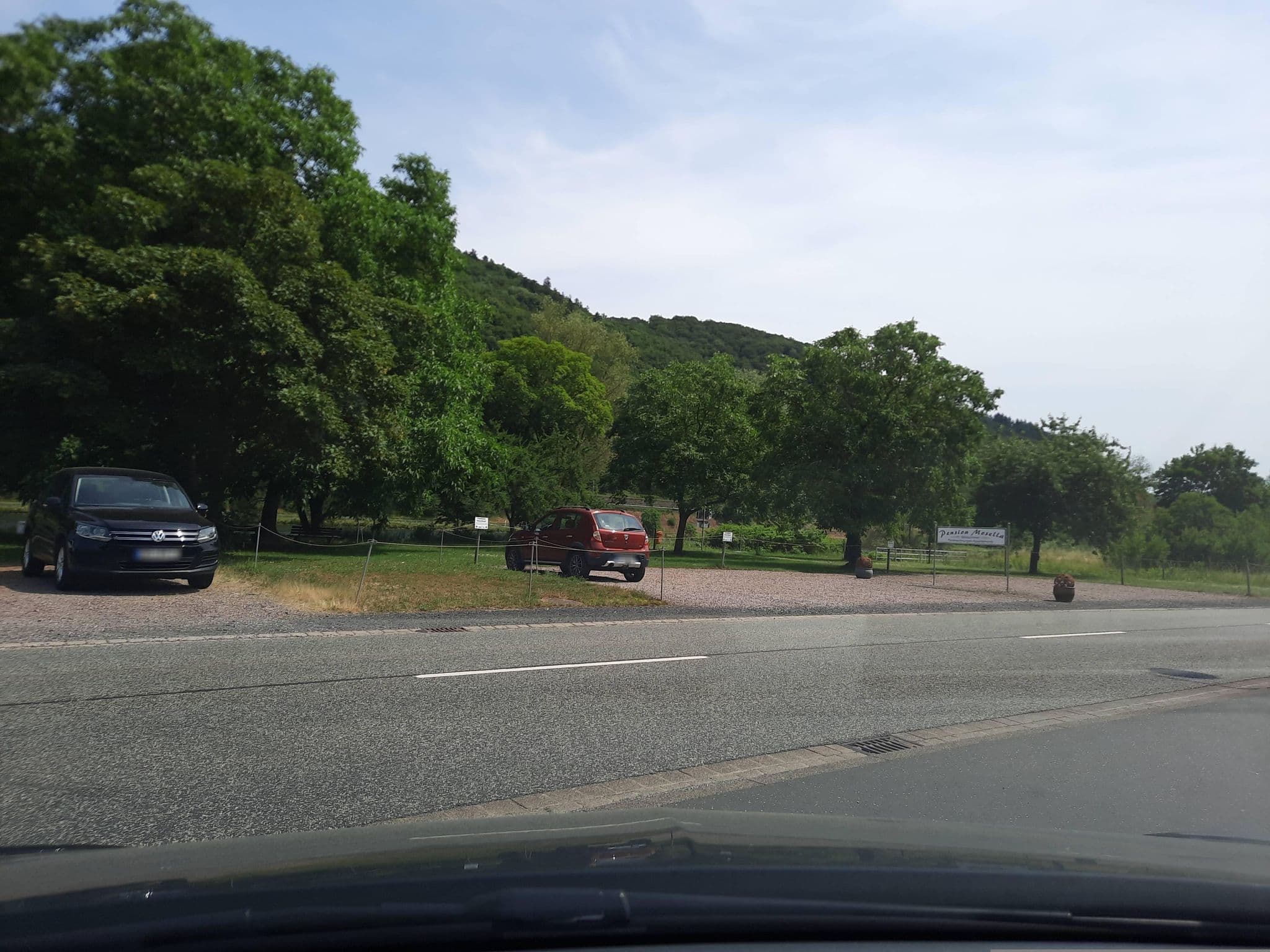 Street view near Ferienwohnungen Scheid Volker, Bullay — © Lowiekse (CC BY-SA · Mapillary)