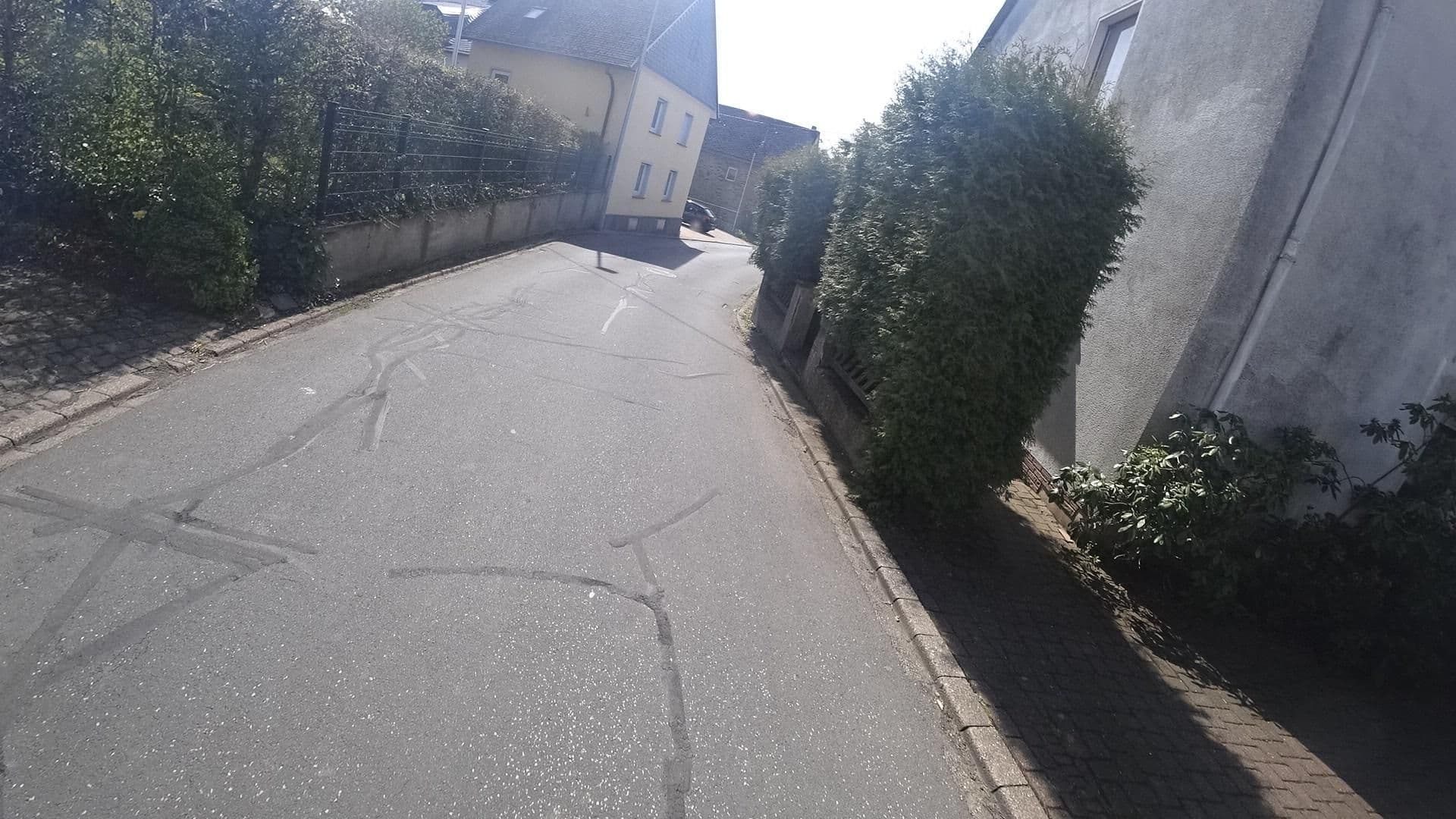 Street view near Motel Bobic, Düngenheim — © Vosgivince (CC BY-SA · Mapillary)