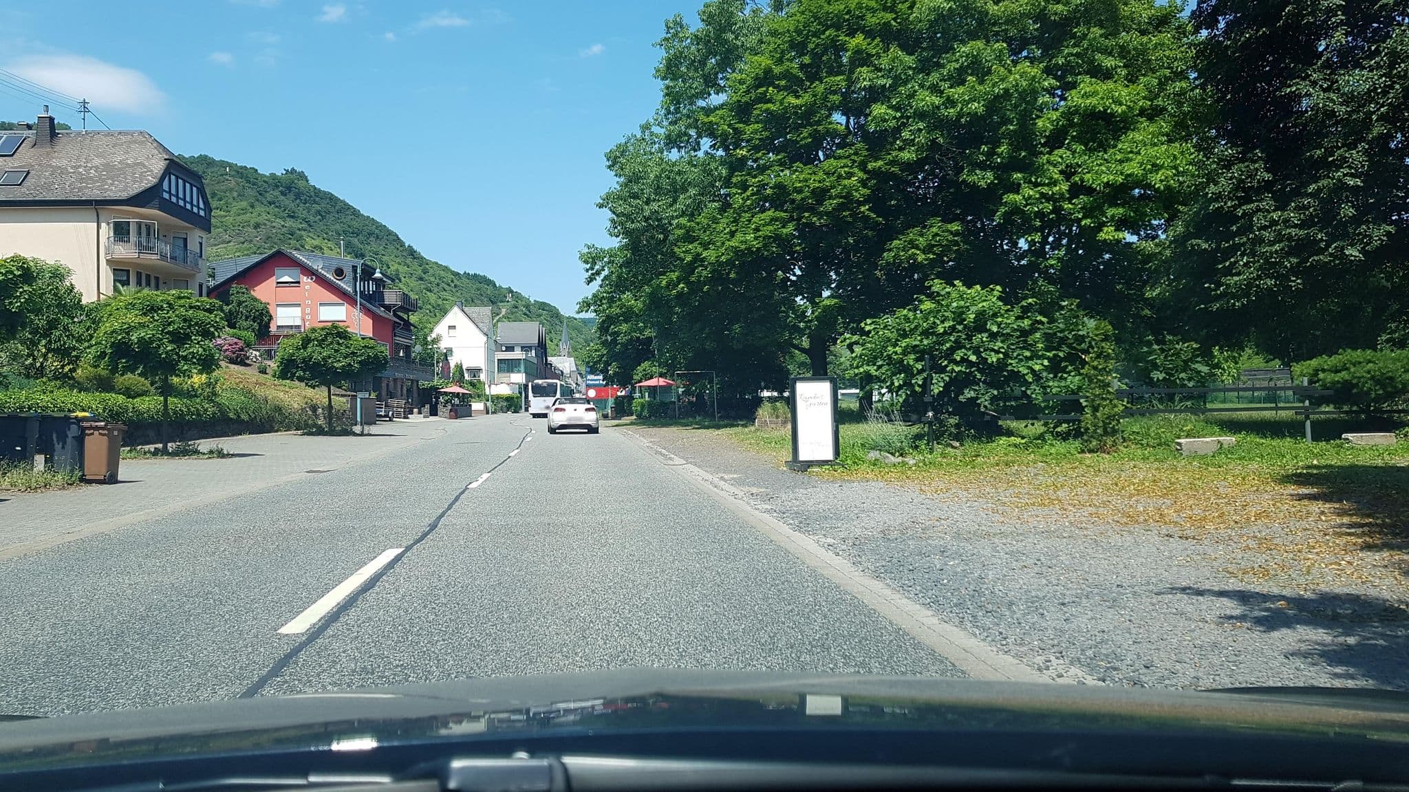 Street view near Ferienwohnung Jatta, Bullay — © Lowiekse (CC BY-SA · Mapillary)