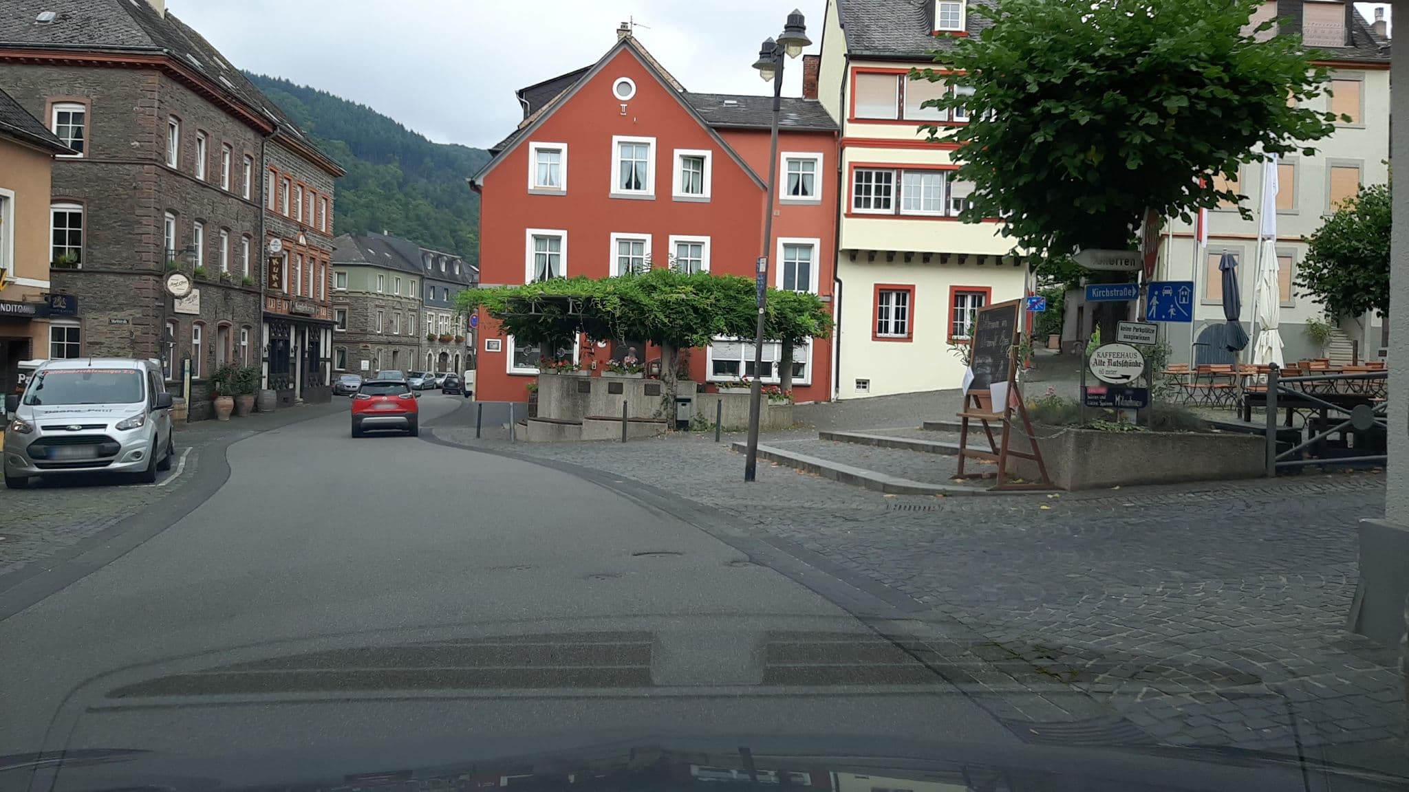 Street view near Ferienwohnung Liebeskummer, Traben-Trarbach — © Lowiekse (CC BY-SA · Mapillary)