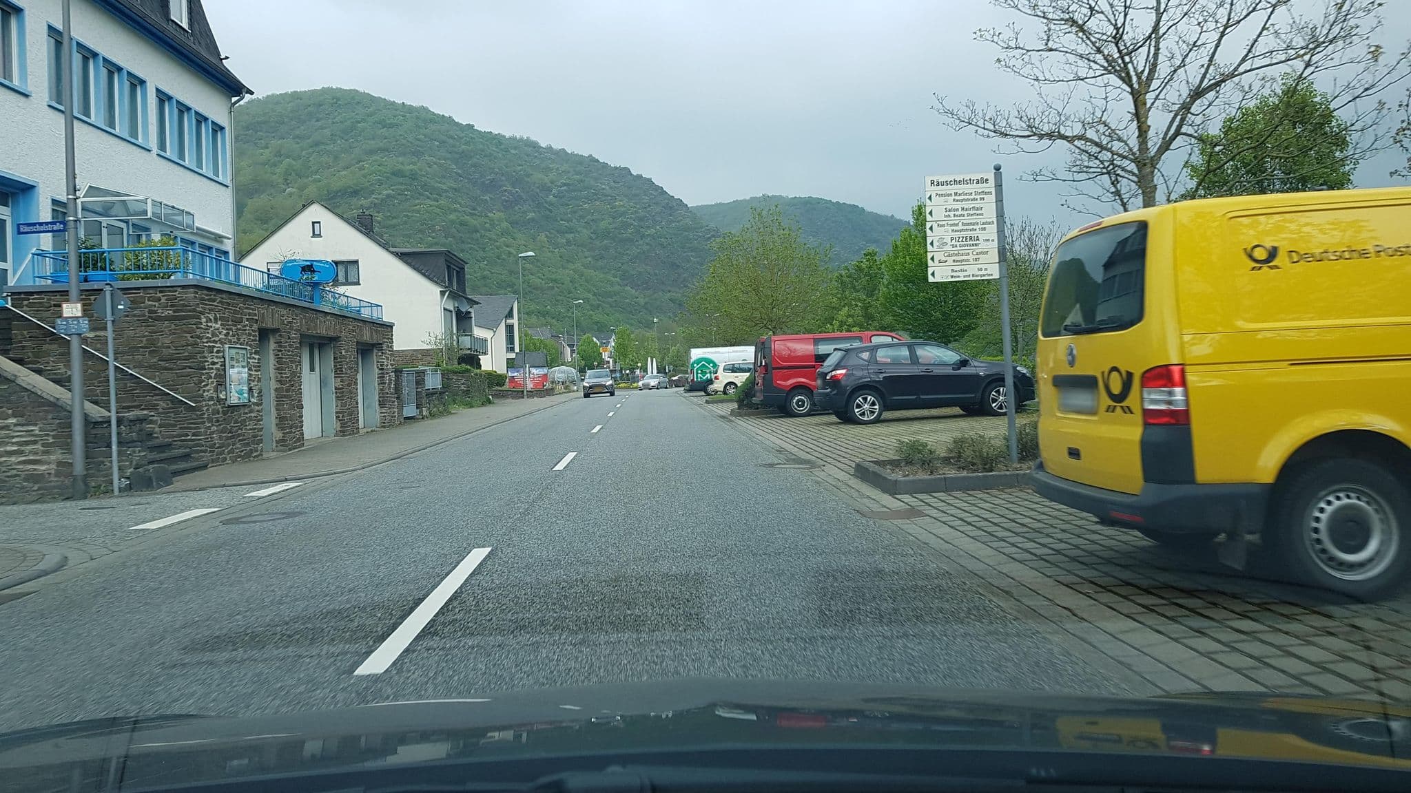 Street view near Hotel Zur Linde, Klotten — © Lowiekse (CC BY-SA · Mapillary)