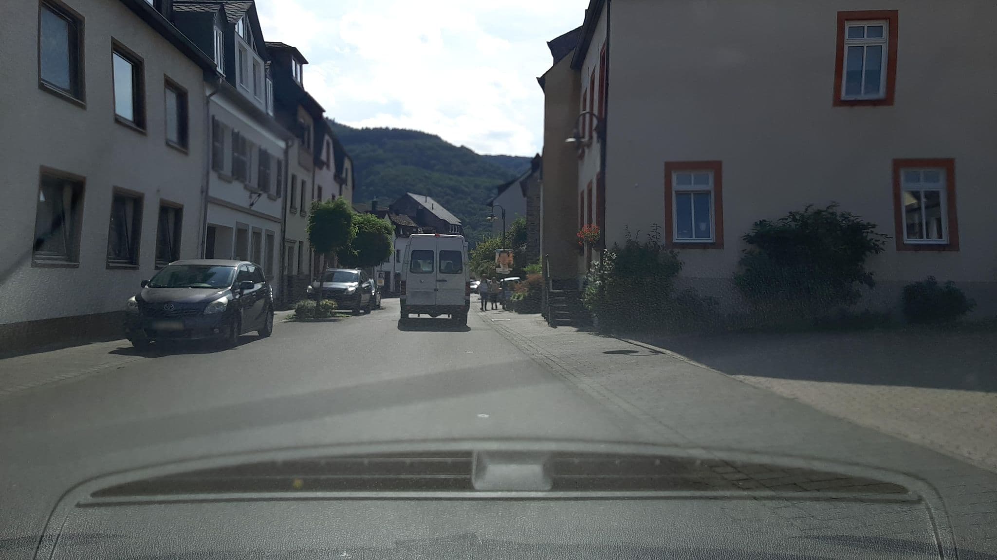 Street view near Kraemer Karl-Jakob Pension, Bernkastel-Kues — © Lowiekse (CC BY-SA · Mapillary)