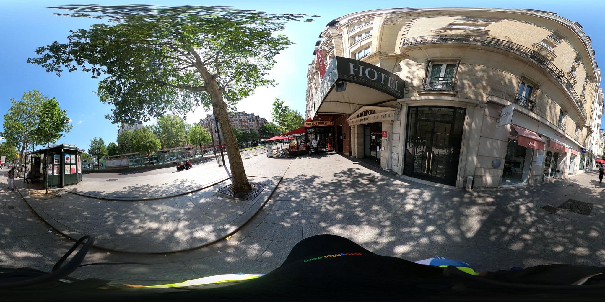 Street view near Hôtel Acropole, Paris 14 Observatoire — © noemiereichardt (CC BY-SA · Mapillary)