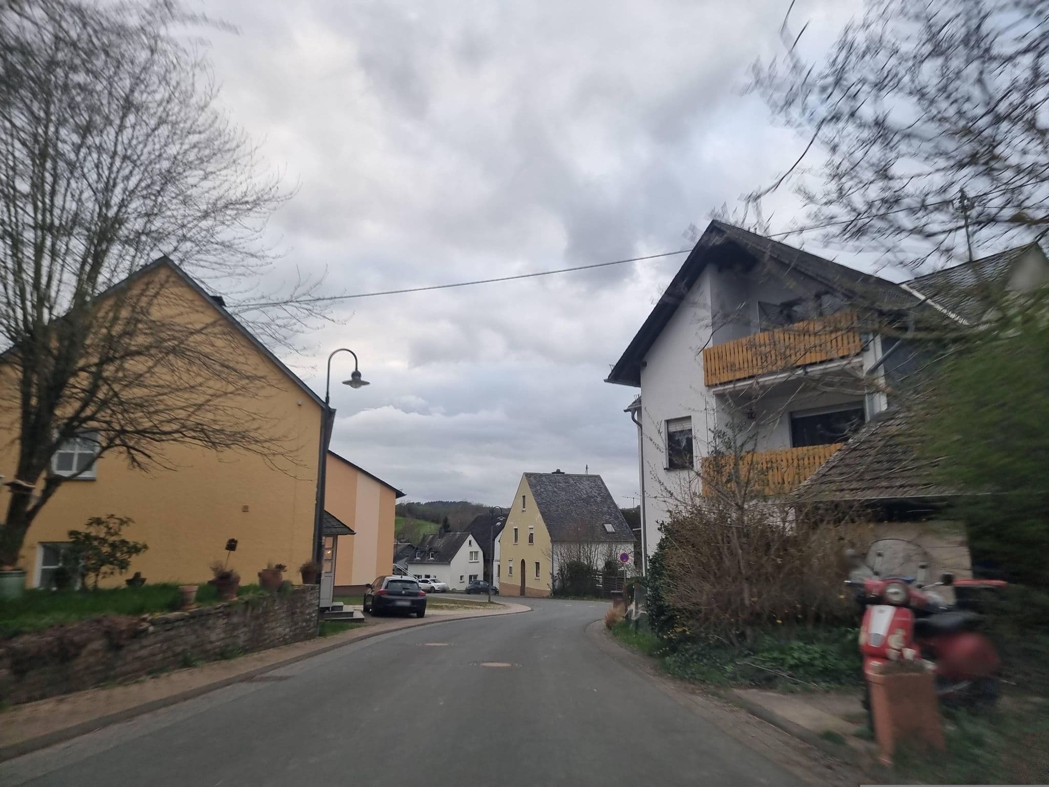 Street view near Ferienwohnung Lua, Thalfang — © ma_rt_in (CC BY-SA · Mapillary)