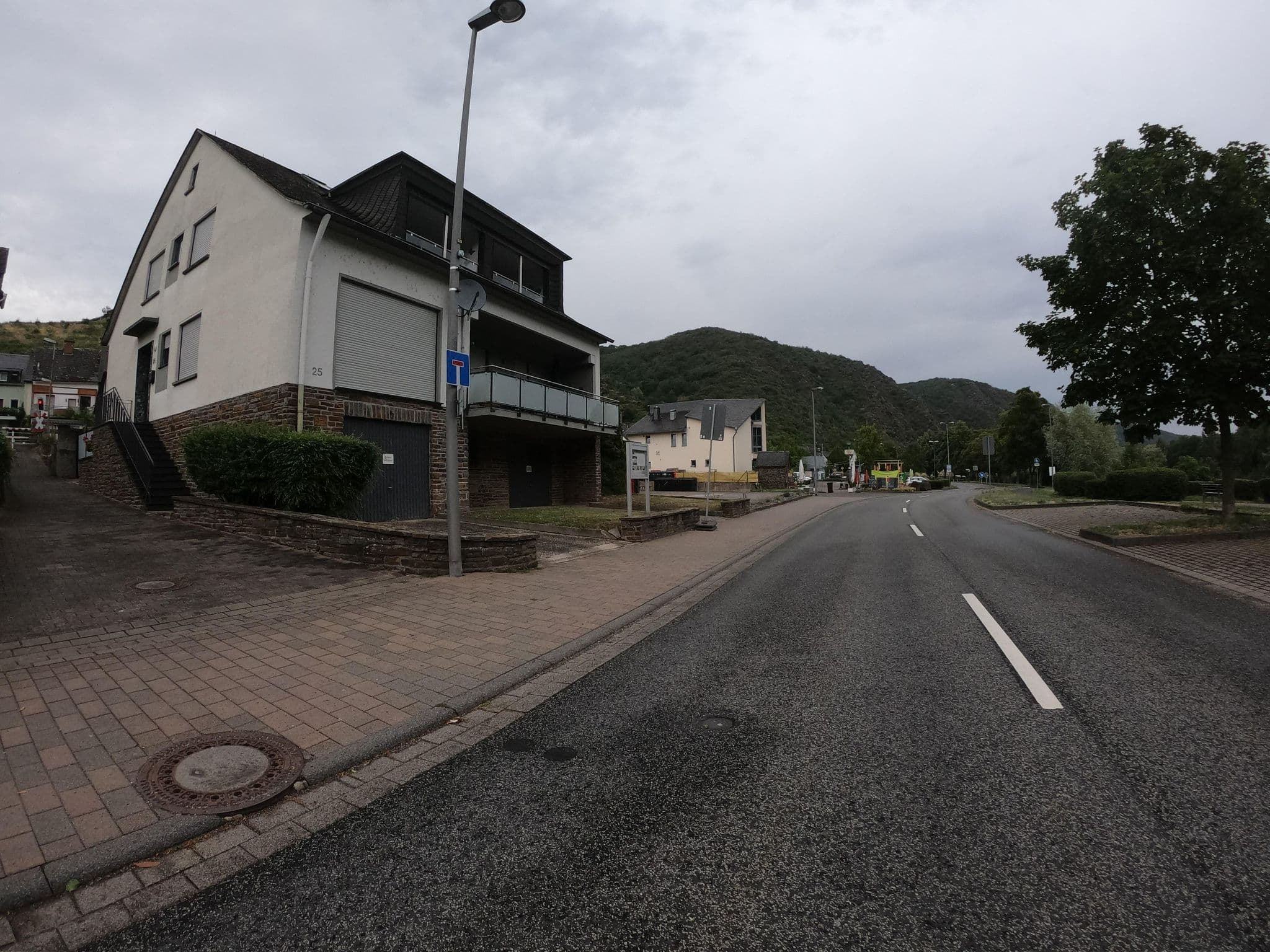 Street view near Haus Josef Klotten Wohnung 2, Klotten — © joostjakob (CC BY-SA · Mapillary)