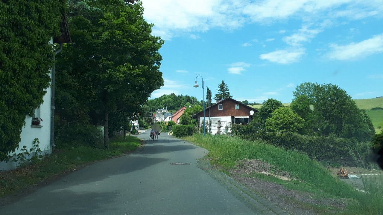 Street view near Rosenherz, Lutzerath — © elle (CC BY-SA · Mapillary)