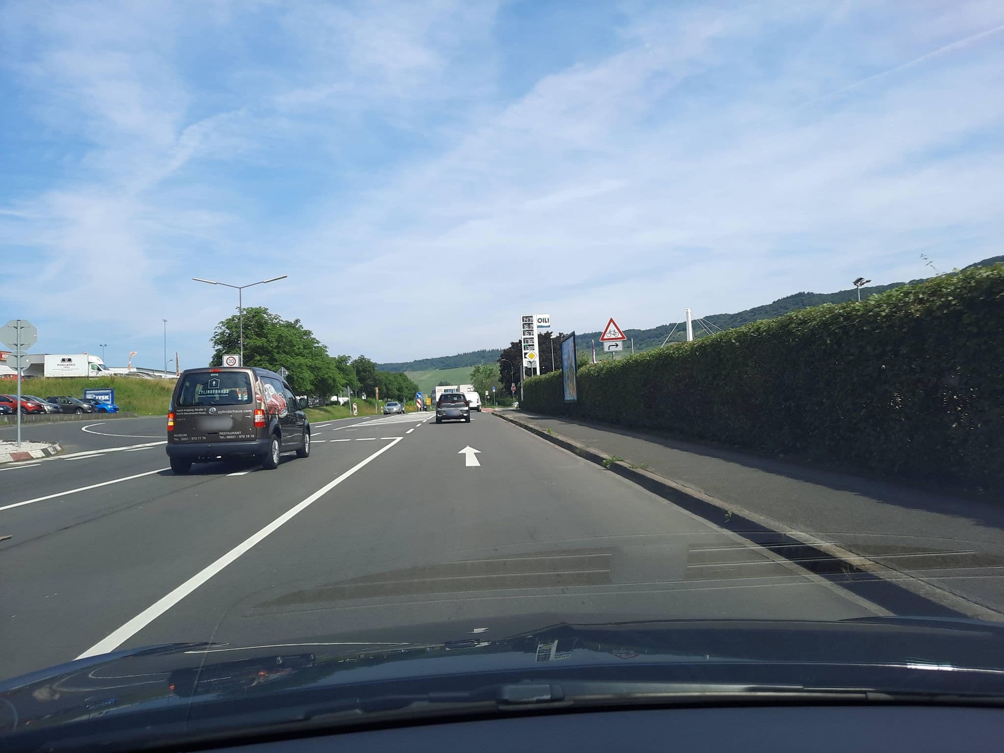 Street view near Christiana's Wein&ArtHotel, Bernkastel-Kues — © Lowiekse (CC BY-SA · Mapillary)