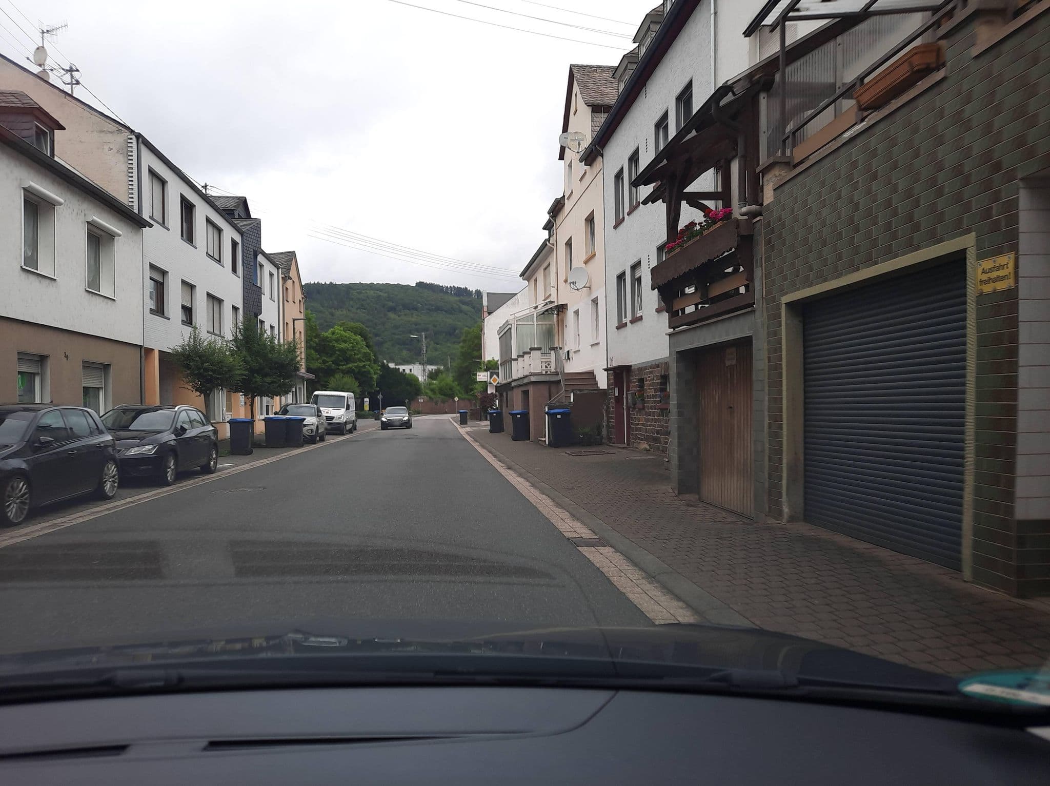 Street view near Hotel Zur Traube, Bullay — © Lowiekse (CC BY-SA · Mapillary)