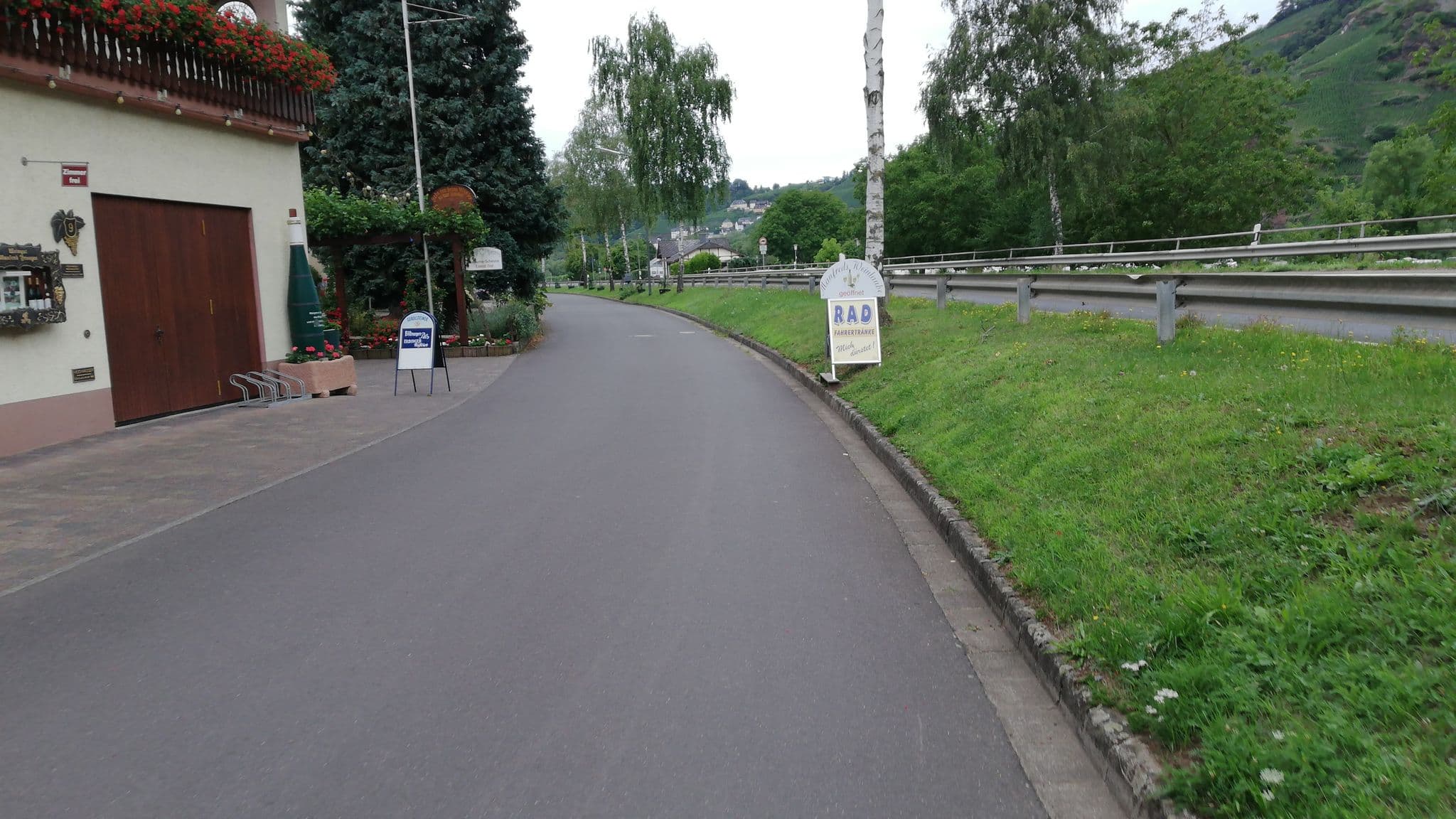 Street view near weingut theo kiebel, Kinderbeuern — © mike2302 (CC BY-SA · Mapillary)