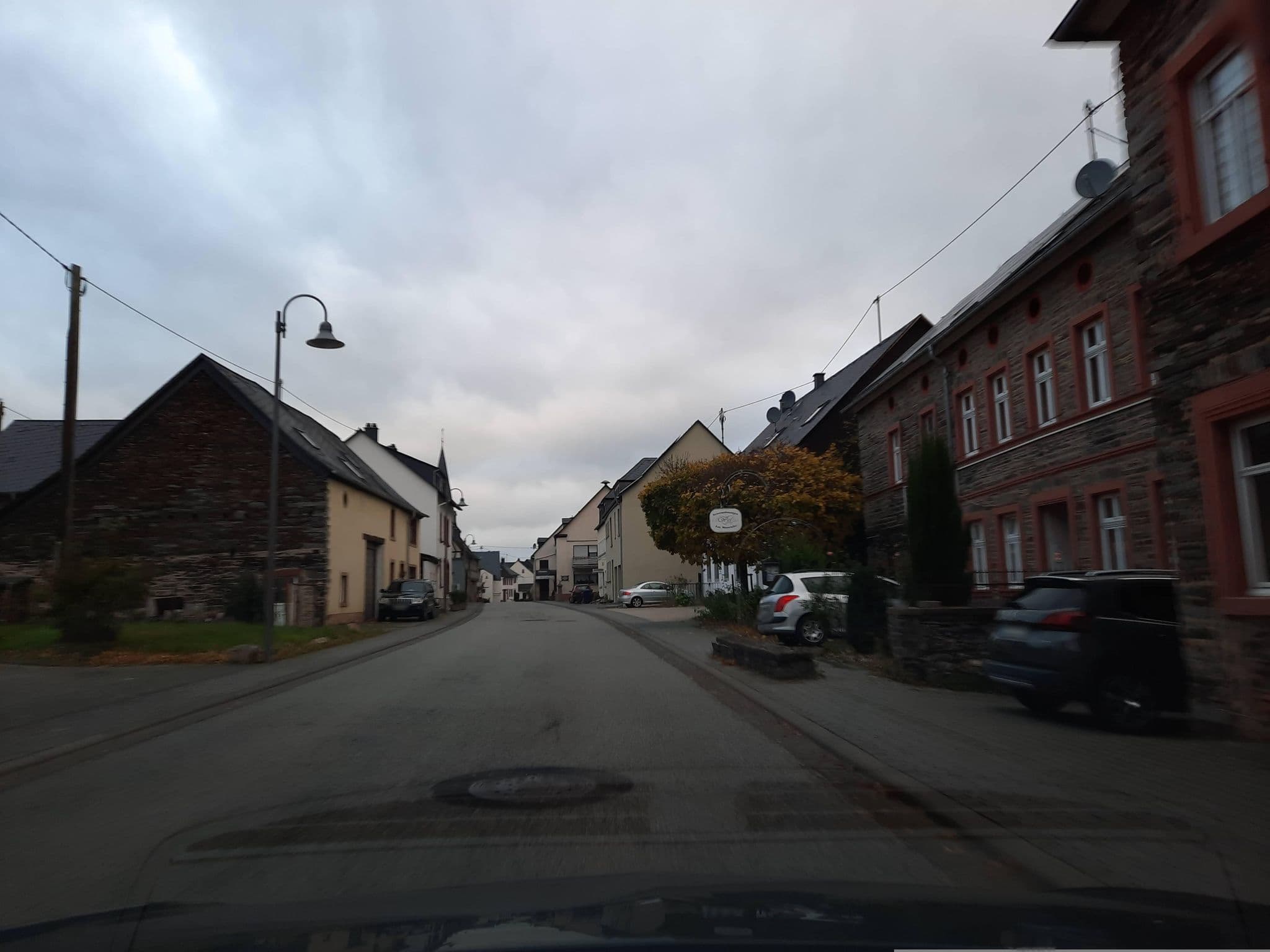 Street view near Witt, Barbara Ferienwohnungen, Lieser — © Lowiekse (CC BY-SA · Mapillary)