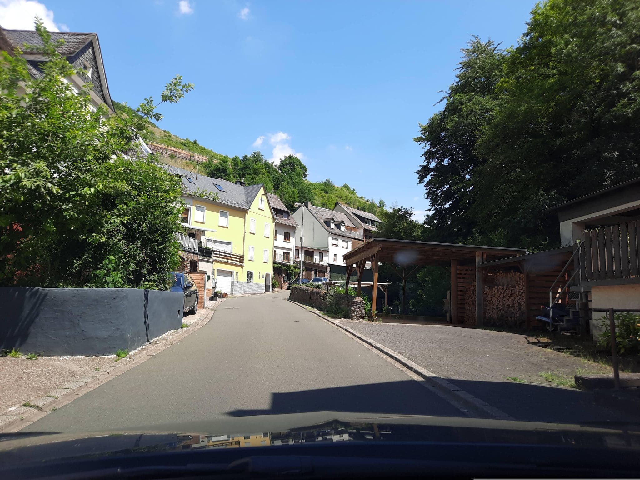 Street view near Ferienwohnung Tilli, Bullay — © Lowiekse (CC BY-SA · Mapillary)