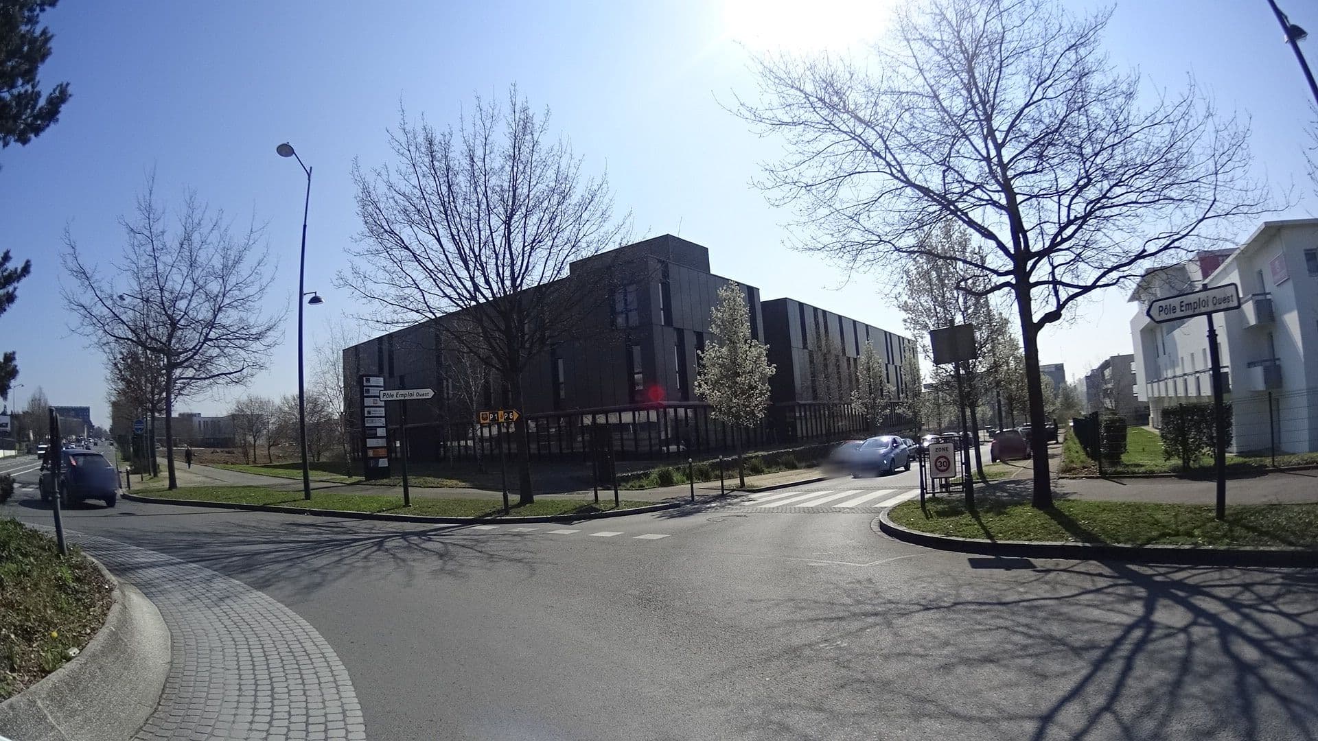 Street view near Appart'City, Vezin-le-Coquet — © panieravide (CC BY-SA · Mapillary)